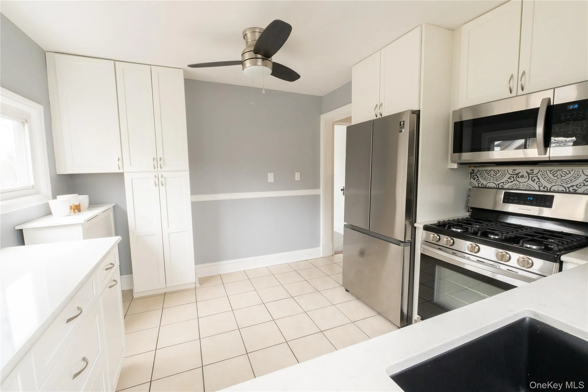 218 Midland Avenue, Orangetown, NY, 2 Bedrooms Bedrooms, 4 Rooms Rooms,1 BathroomBathrooms,Residential Lease,For Rent,Midland,0,972705 218 Midland Avenue, Orangetown, NY, 2 Bedrooms Bedrooms, 4 Rooms Rooms,1 BathroomBathrooms,Residential Lease,For Rent,Midland,0,972705