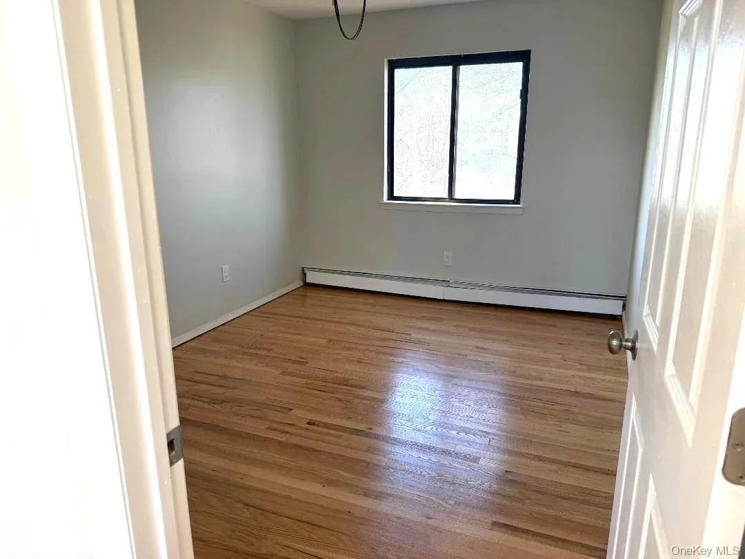 3 Midwood Avenue, Oyster Bay, NY, 4 Bedrooms Bedrooms, 6 Rooms Rooms,1 BathroomBathrooms,Residential Lease,For Rent,Midwood,0,972710 3 Midwood Avenue, Oyster Bay, NY, 4 Bedrooms Bedrooms, 6 Rooms Rooms,1 BathroomBathrooms,Residential Lease,For Rent,Midwood,0,972710
