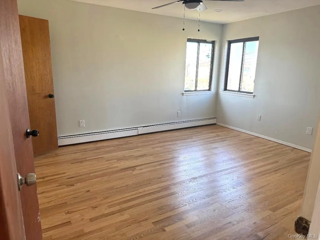 3 Midwood Avenue, Oyster Bay, NY, 4 Bedrooms Bedrooms, 6 Rooms Rooms,1 BathroomBathrooms,Residential Lease,For Rent,Midwood,0,972710 3 Midwood Avenue, Oyster Bay, NY, 4 Bedrooms Bedrooms, 6 Rooms Rooms,1 BathroomBathrooms,Residential Lease,For Rent,Midwood,0,972710