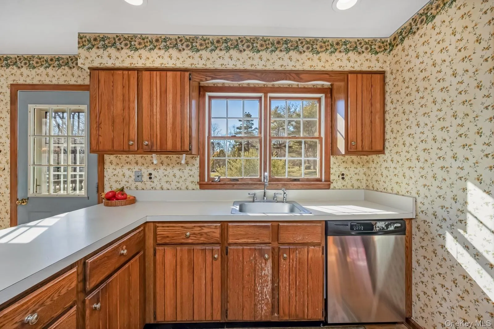 43 Farm Road, Riverhead, NY, 4 Bedrooms Bedrooms, 8 Rooms Rooms,2 BathroomsBathrooms,Residential,For Rent,Farm,0,972718 43 Farm Road, Riverhead, NY, 4 Bedrooms Bedrooms, 8 Rooms Rooms,2 BathroomsBathrooms,Residential,For Rent,Farm,0,972718