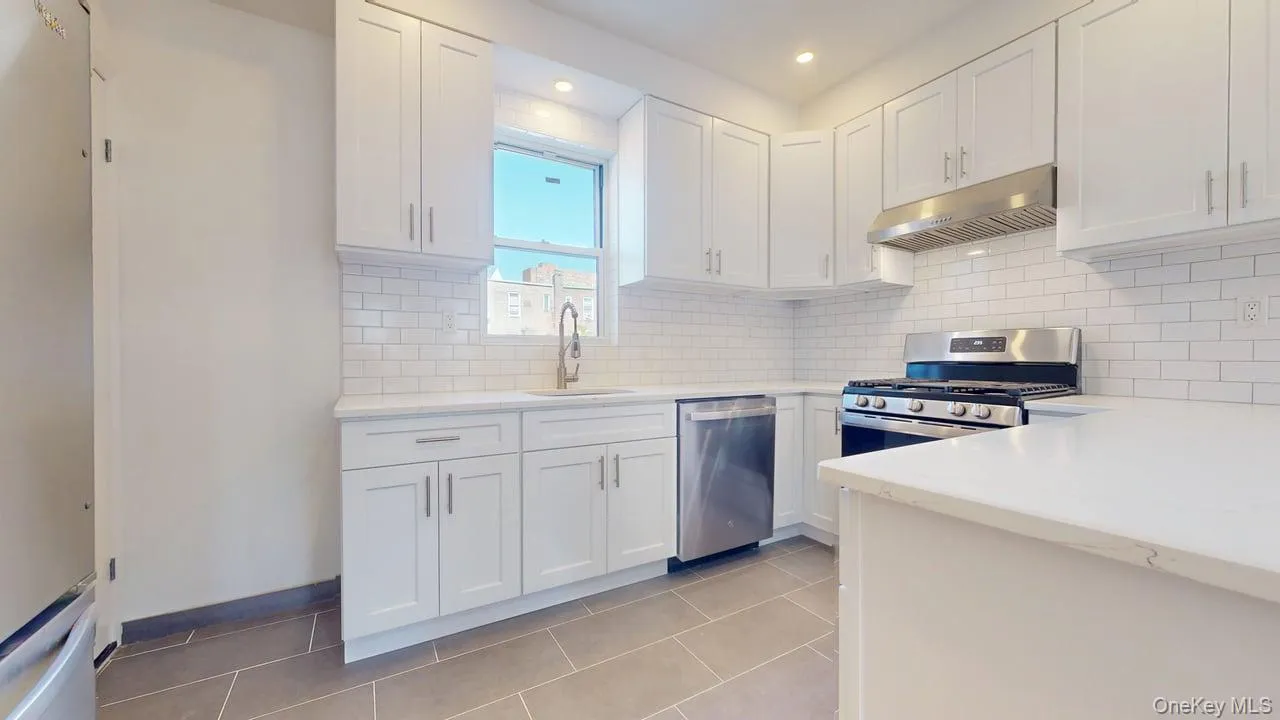 68-11 Dartmouth Street, New York, NY, 4 Bedrooms Bedrooms, 6 Rooms Rooms,2 BathroomsBathrooms,Residential Lease,For Rent,Dartmouth,0,972726 68-11 Dartmouth Street, New York, NY, 4 Bedrooms Bedrooms, 6 Rooms Rooms,2 BathroomsBathrooms,Residential Lease,For Rent,Dartmouth,0,972726