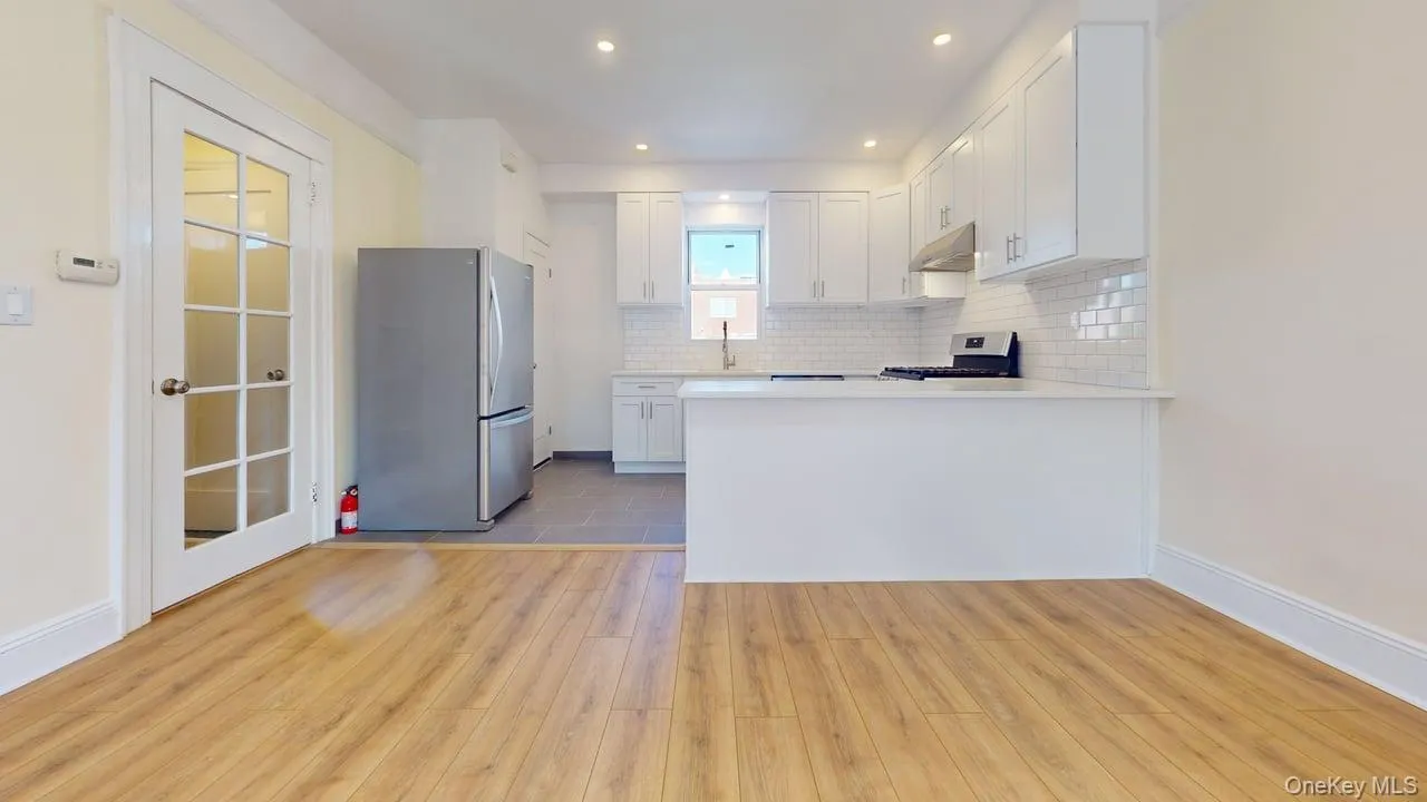 68-11 Dartmouth Street, New York, NY, 4 Bedrooms Bedrooms, 6 Rooms Rooms,2 BathroomsBathrooms,Residential Lease,For Rent,Dartmouth,0,972726 68-11 Dartmouth Street, New York, NY, 4 Bedrooms Bedrooms, 6 Rooms Rooms,2 BathroomsBathrooms,Residential Lease,For Rent,Dartmouth,0,972726