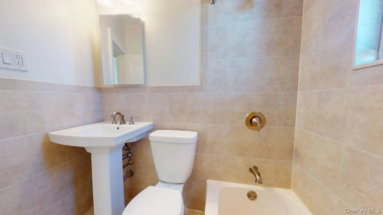 68-11 Dartmouth Street, New York, NY, 4 Bedrooms Bedrooms, 6 Rooms Rooms,2 BathroomsBathrooms,Residential Lease,For Rent,Dartmouth,0,972726 68-11 Dartmouth Street, New York, NY, 4 Bedrooms Bedrooms, 6 Rooms Rooms,2 BathroomsBathrooms,Residential Lease,For Rent,Dartmouth,0,972726