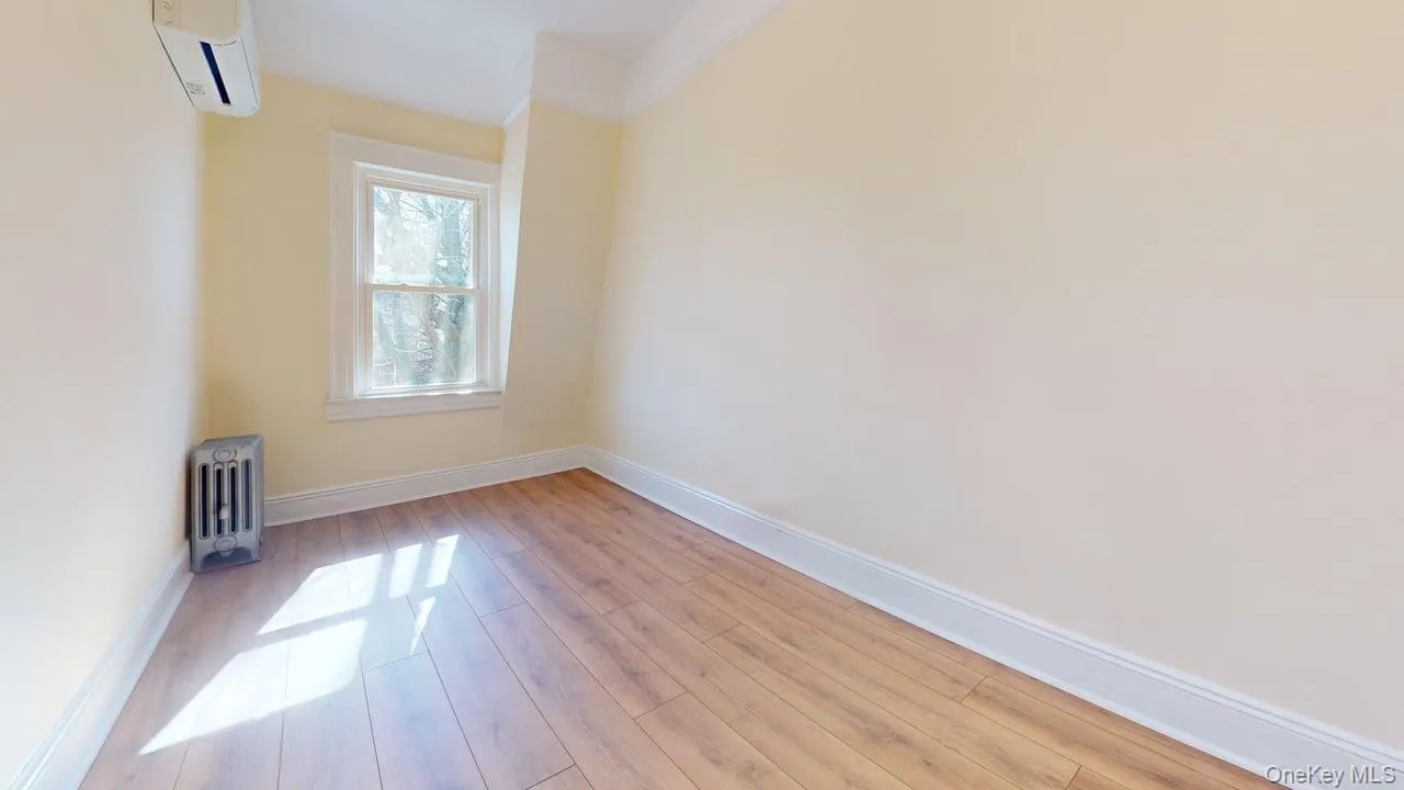 68-11 Dartmouth Street, New York, NY, 4 Bedrooms Bedrooms, 6 Rooms Rooms,2 BathroomsBathrooms,Residential Lease,For Rent,Dartmouth,0,972726 68-11 Dartmouth Street, New York, NY, 4 Bedrooms Bedrooms, 6 Rooms Rooms,2 BathroomsBathrooms,Residential Lease,For Rent,Dartmouth,0,972726