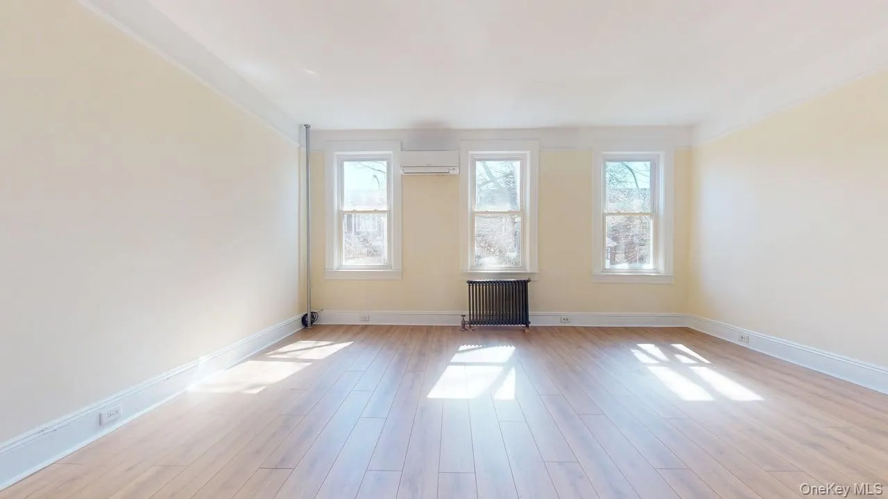 68-11 Dartmouth Street, New York, NY, 4 Bedrooms Bedrooms, 6 Rooms Rooms,2 BathroomsBathrooms,Residential Lease,For Rent,Dartmouth,0,972726 68-11 Dartmouth Street, New York, NY, 4 Bedrooms Bedrooms, 6 Rooms Rooms,2 BathroomsBathrooms,Residential Lease,For Rent,Dartmouth,0,972726