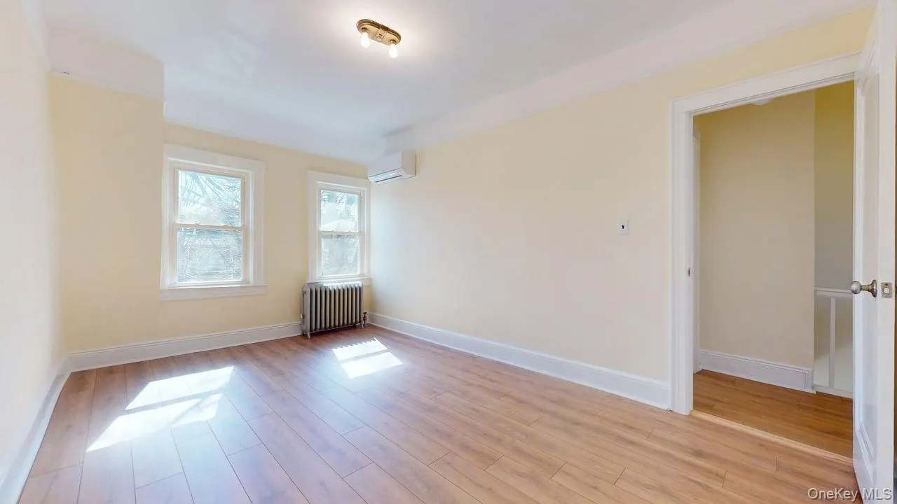 68-11 Dartmouth Street, New York, NY, 4 Bedrooms Bedrooms, 6 Rooms Rooms,2 BathroomsBathrooms,Residential Lease,For Rent,Dartmouth,0,972726 68-11 Dartmouth Street, New York, NY, 4 Bedrooms Bedrooms, 6 Rooms Rooms,2 BathroomsBathrooms,Residential Lease,For Rent,Dartmouth,0,972726