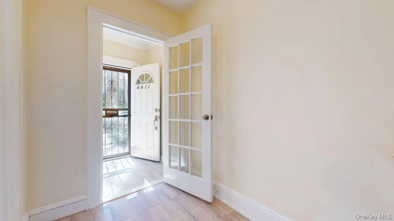 68-11 Dartmouth Street, New York, NY, 4 Bedrooms Bedrooms, 6 Rooms Rooms,2 BathroomsBathrooms,Residential Lease,For Rent,Dartmouth,0,972726 68-11 Dartmouth Street, New York, NY, 4 Bedrooms Bedrooms, 6 Rooms Rooms,2 BathroomsBathrooms,Residential Lease,For Rent,Dartmouth,0,972726