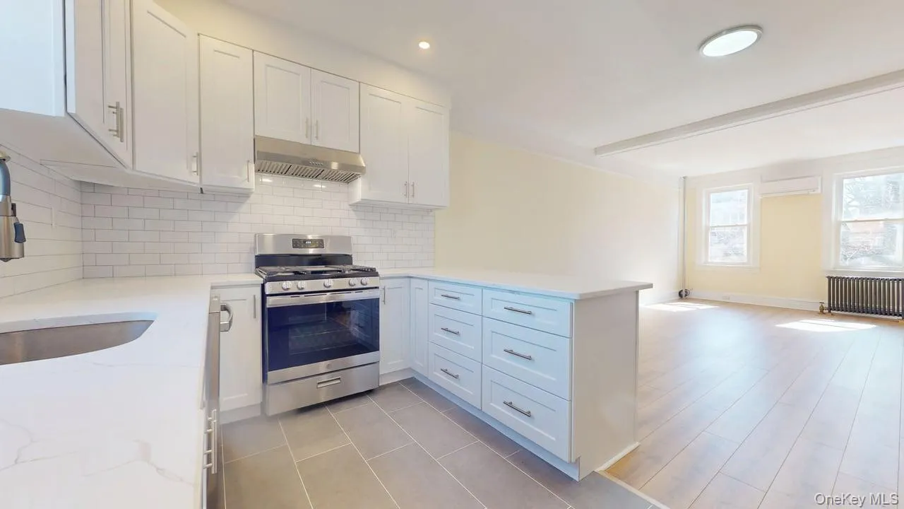 68-11 Dartmouth Street, New York, NY, 4 Bedrooms Bedrooms, 6 Rooms Rooms,2 BathroomsBathrooms,Residential Lease,For Rent,Dartmouth,0,972726 68-11 Dartmouth Street, New York, NY, 4 Bedrooms Bedrooms, 6 Rooms Rooms,2 BathroomsBathrooms,Residential Lease,For Rent,Dartmouth,0,972726
