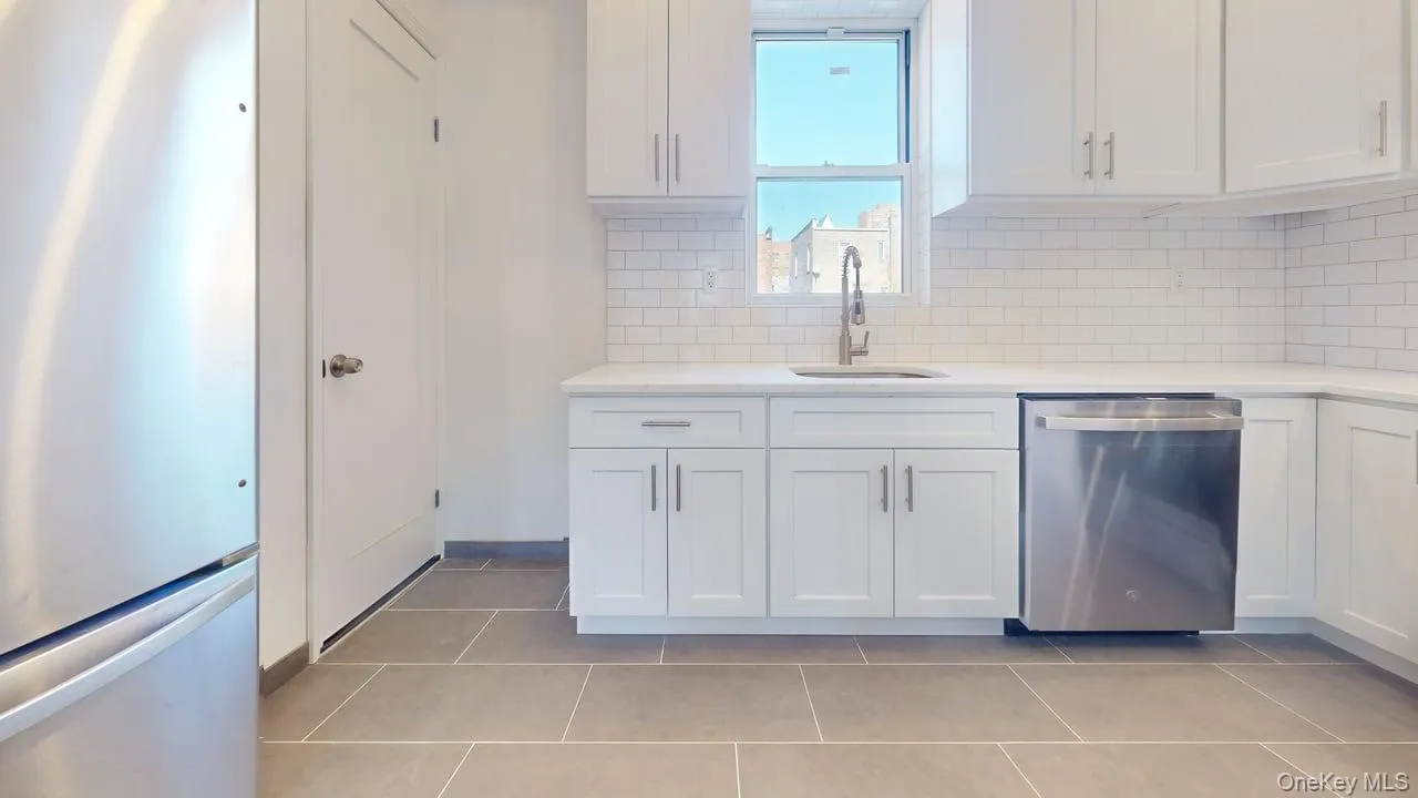 68-11 Dartmouth Street, New York, NY, 4 Bedrooms Bedrooms, 6 Rooms Rooms,2 BathroomsBathrooms,Residential Lease,For Rent,Dartmouth,0,972726 68-11 Dartmouth Street, New York, NY, 4 Bedrooms Bedrooms, 6 Rooms Rooms,2 BathroomsBathrooms,Residential Lease,For Rent,Dartmouth,0,972726