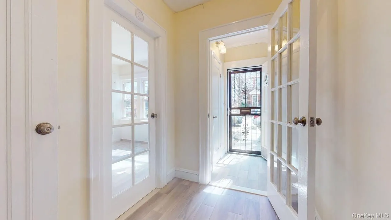 68-11 Dartmouth Street, New York, NY, 4 Bedrooms Bedrooms, 6 Rooms Rooms,2 BathroomsBathrooms,Residential Lease,For Rent,Dartmouth,0,972726 68-11 Dartmouth Street, New York, NY, 4 Bedrooms Bedrooms, 6 Rooms Rooms,2 BathroomsBathrooms,Residential Lease,For Rent,Dartmouth,0,972726