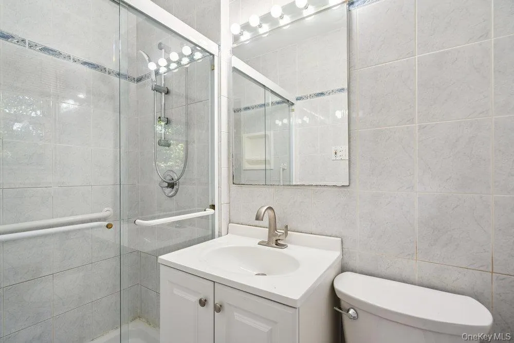 72 Winthrop Road, Oyster Bay, NY, 3 Bedrooms Bedrooms, 7 Rooms Rooms,2 BathroomsBathrooms,Residential Lease,For Rent,Winthrop,0,972728 72 Winthrop Road, Oyster Bay, NY, 3 Bedrooms Bedrooms, 7 Rooms Rooms,2 BathroomsBathrooms,Residential Lease,For Rent,Winthrop,0,972728