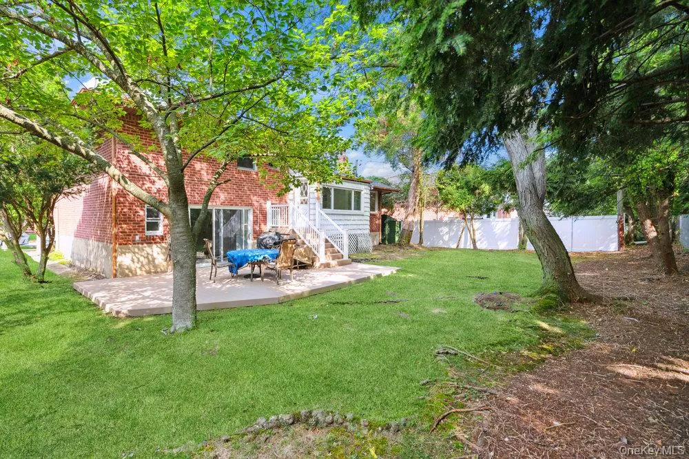 72 Winthrop Road, Oyster Bay, NY, 3 Bedrooms Bedrooms, 7 Rooms Rooms,2 BathroomsBathrooms,Residential Lease,For Rent,Winthrop,0,972728 72 Winthrop Road, Oyster Bay, NY, 3 Bedrooms Bedrooms, 7 Rooms Rooms,2 BathroomsBathrooms,Residential Lease,For Rent,Winthrop,0,972728