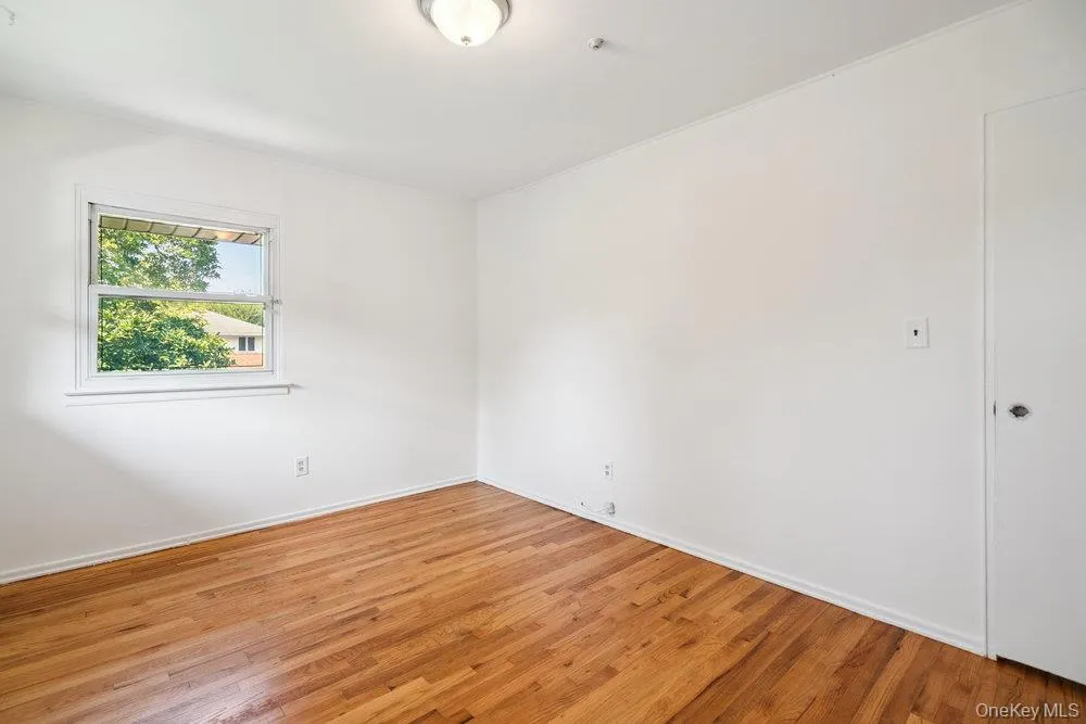 72 Winthrop Road, Oyster Bay, NY, 3 Bedrooms Bedrooms, 7 Rooms Rooms,2 BathroomsBathrooms,Residential Lease,For Rent,Winthrop,0,972728 72 Winthrop Road, Oyster Bay, NY, 3 Bedrooms Bedrooms, 7 Rooms Rooms,2 BathroomsBathrooms,Residential Lease,For Rent,Winthrop,0,972728