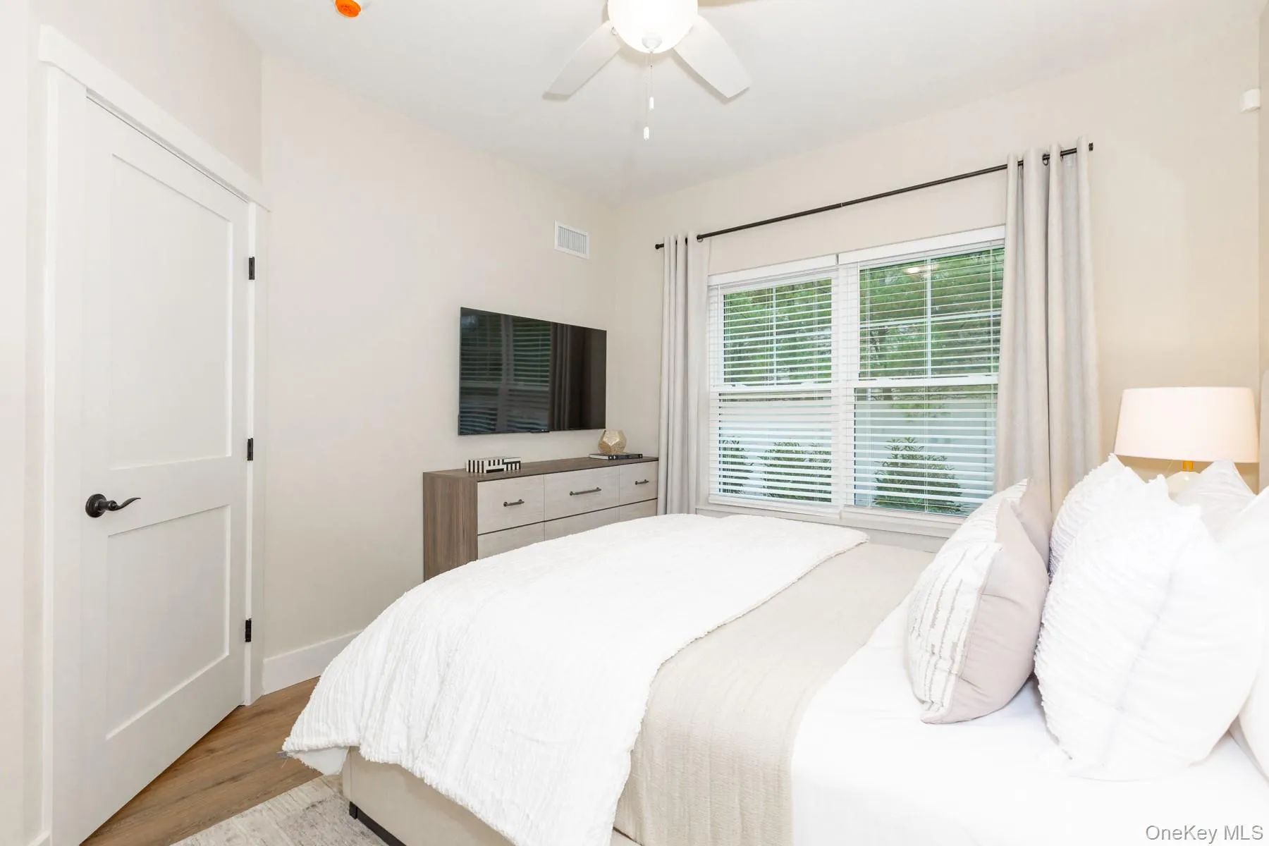 209 Romar Court, Babylon, NY, 2 Bedrooms Bedrooms, 5 Rooms Rooms,2 BathroomsBathrooms,Residential Lease,For Rent,Romar,0,972750 209 Romar Court, Babylon, NY, 2 Bedrooms Bedrooms, 5 Rooms Rooms,2 BathroomsBathrooms,Residential Lease,For Rent,Romar,0,972750