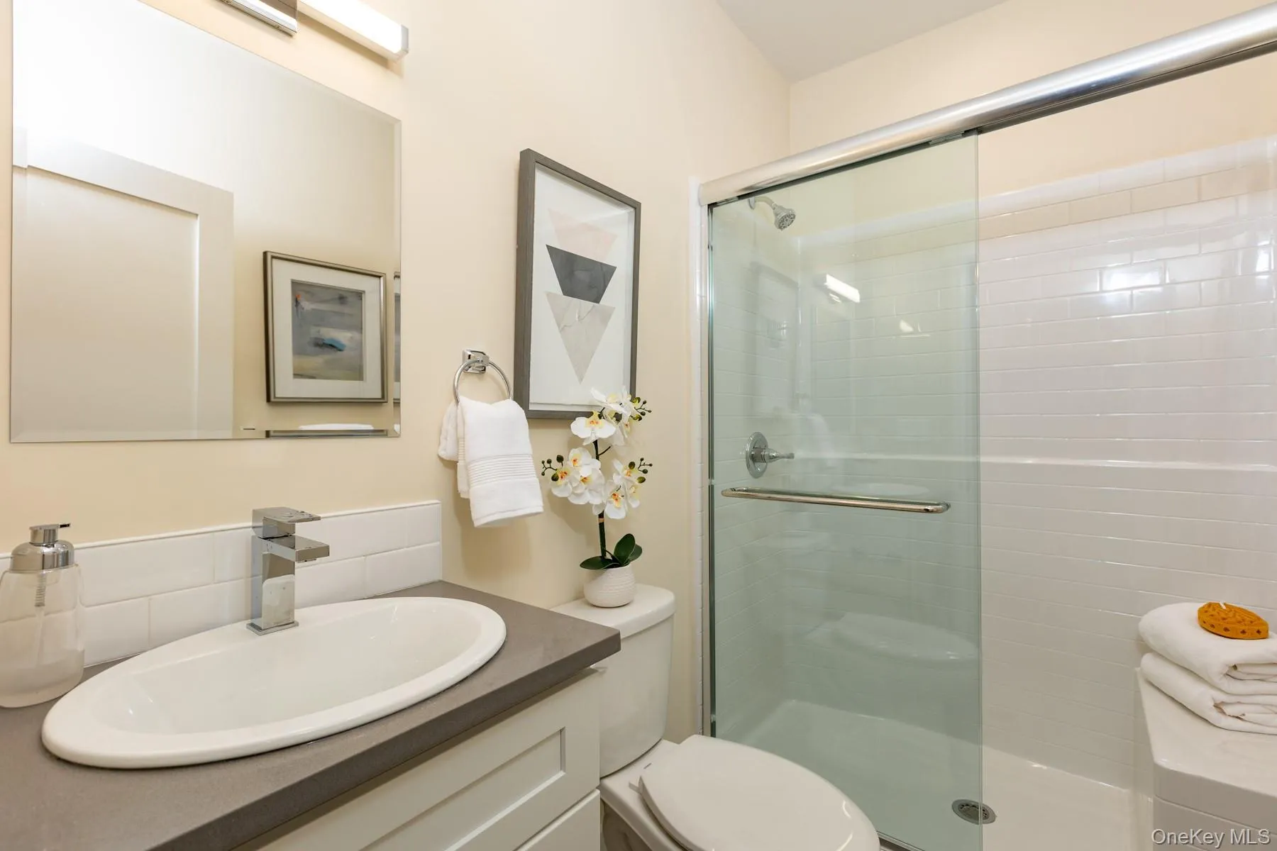 209 Romar Court, Babylon, NY, 2 Bedrooms Bedrooms, 5 Rooms Rooms,2 BathroomsBathrooms,Residential Lease,For Rent,Romar,0,972750 209 Romar Court, Babylon, NY, 2 Bedrooms Bedrooms, 5 Rooms Rooms,2 BathroomsBathrooms,Residential Lease,For Rent,Romar,0,972750