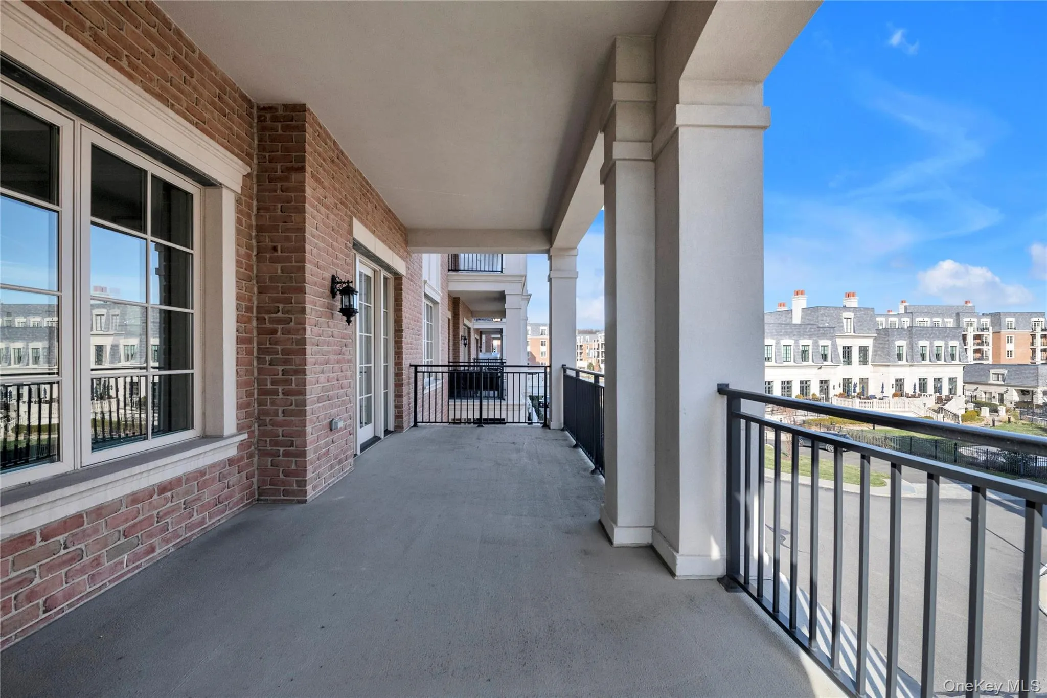 5000 Royal Court, North Hempstead, NY, 3 Bedrooms Bedrooms, 7 Rooms Rooms,3 BathroomsBathrooms,Residential Lease,For Rent,Royal,0,972788 5000 Royal Court, North Hempstead, NY, 3 Bedrooms Bedrooms, 7 Rooms Rooms,3 BathroomsBathrooms,Residential Lease,For Rent,Royal,0,972788