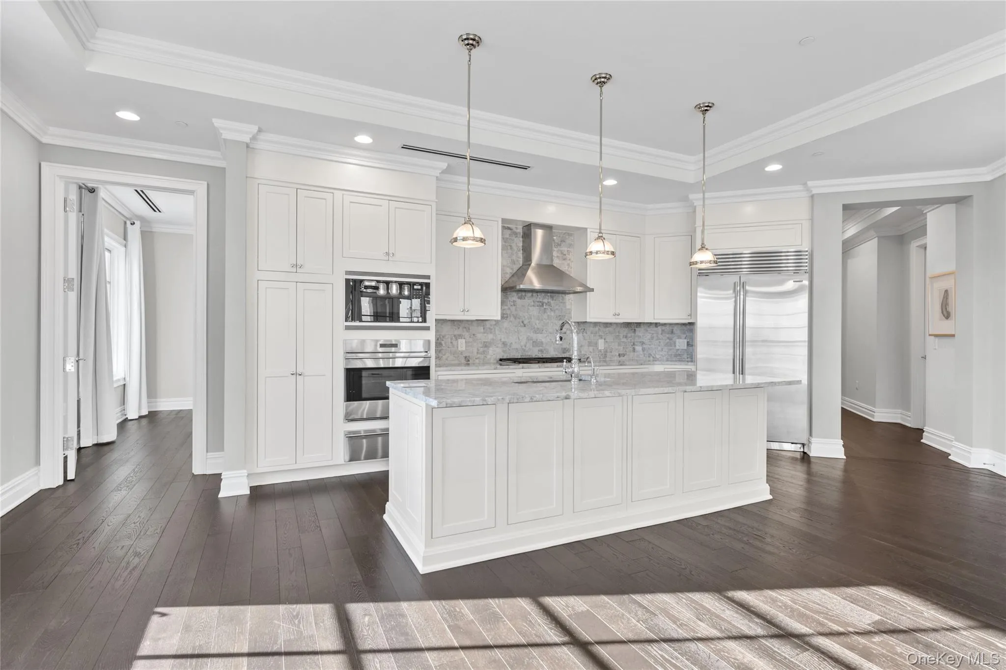 5000 Royal Court, North Hempstead, NY, 3 Bedrooms Bedrooms, 7 Rooms Rooms,3 BathroomsBathrooms,Residential Lease,For Rent,Royal,0,972788 5000 Royal Court, North Hempstead, NY, 3 Bedrooms Bedrooms, 7 Rooms Rooms,3 BathroomsBathrooms,Residential Lease,For Rent,Royal,0,972788