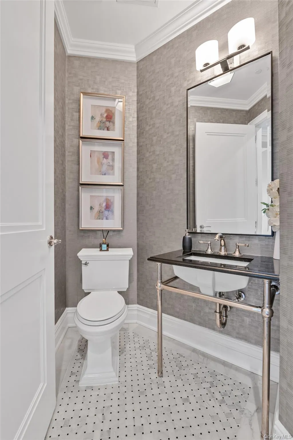 5000 Royal Court, North Hempstead, NY, 3 Bedrooms Bedrooms, 7 Rooms Rooms,3 BathroomsBathrooms,Residential Lease,For Rent,Royal,0,972788 5000 Royal Court, North Hempstead, NY, 3 Bedrooms Bedrooms, 7 Rooms Rooms,3 BathroomsBathrooms,Residential Lease,For Rent,Royal,0,972788