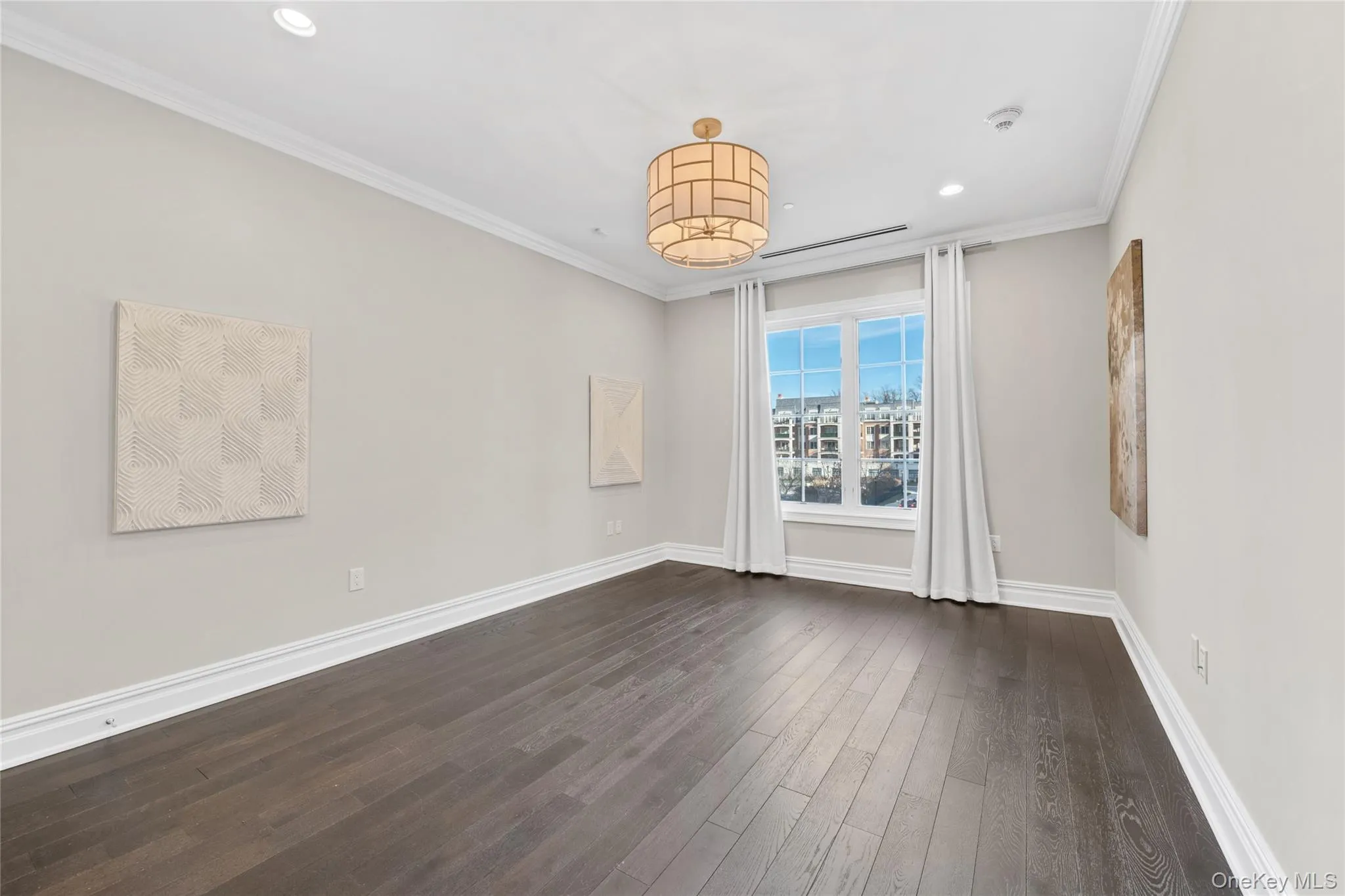 5000 Royal Court, North Hempstead, NY, 3 Bedrooms Bedrooms, 7 Rooms Rooms,3 BathroomsBathrooms,Residential Lease,For Rent,Royal,0,972788 5000 Royal Court, North Hempstead, NY, 3 Bedrooms Bedrooms, 7 Rooms Rooms,3 BathroomsBathrooms,Residential Lease,For Rent,Royal,0,972788