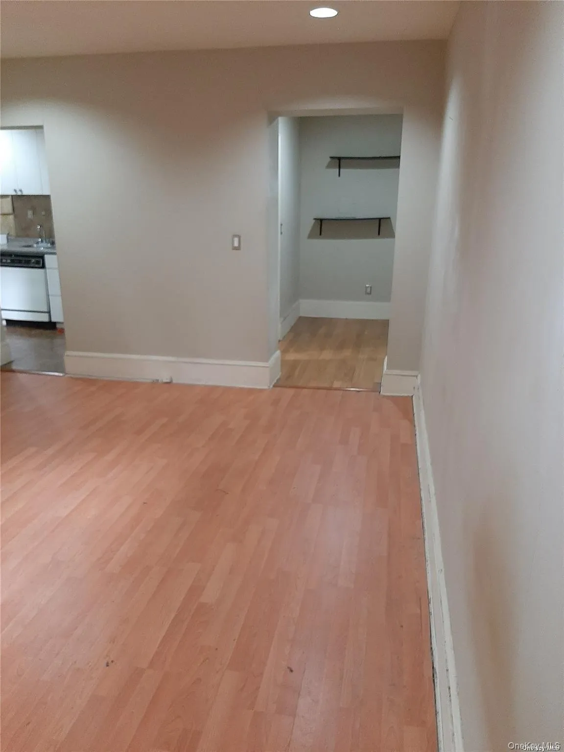 1 Hillside Avenue, North Hempstead, NY, 2 Rooms Rooms,1 BathroomBathrooms,Residential Lease,For Rent,Hillside,0,972793 1 Hillside Avenue, North Hempstead, NY, 2 Rooms Rooms,1 BathroomBathrooms,Residential Lease,For Rent,Hillside,0,972793