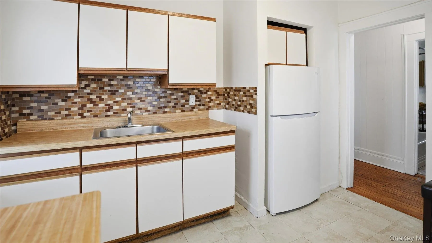 74 Lexington Avenue, Hempstead, NY, 1 Bedroom Bedrooms, 4 Rooms Rooms,1 BathroomBathrooms,Residential Lease,For Rent,Lexington,0,972824 74 Lexington Avenue, Hempstead, NY, 1 Bedroom Bedrooms, 4 Rooms Rooms,1 BathroomBathrooms,Residential Lease,For Rent,Lexington,0,972824