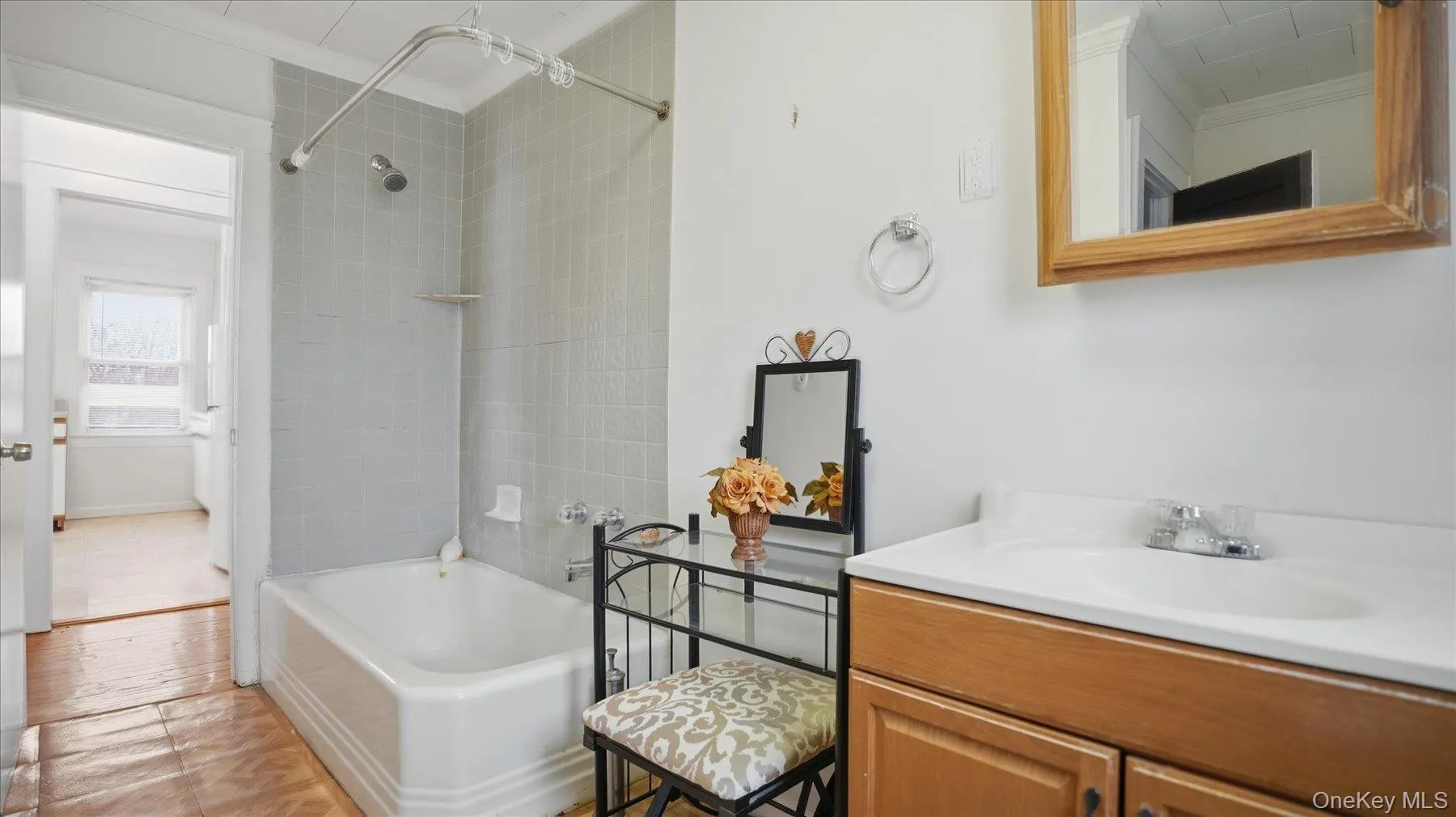 74 Lexington Avenue, Hempstead, NY, 1 Bedroom Bedrooms, 4 Rooms Rooms,1 BathroomBathrooms,Residential Lease,For Rent,Lexington,0,972824 74 Lexington Avenue, Hempstead, NY, 1 Bedroom Bedrooms, 4 Rooms Rooms,1 BathroomBathrooms,Residential Lease,For Rent,Lexington,0,972824