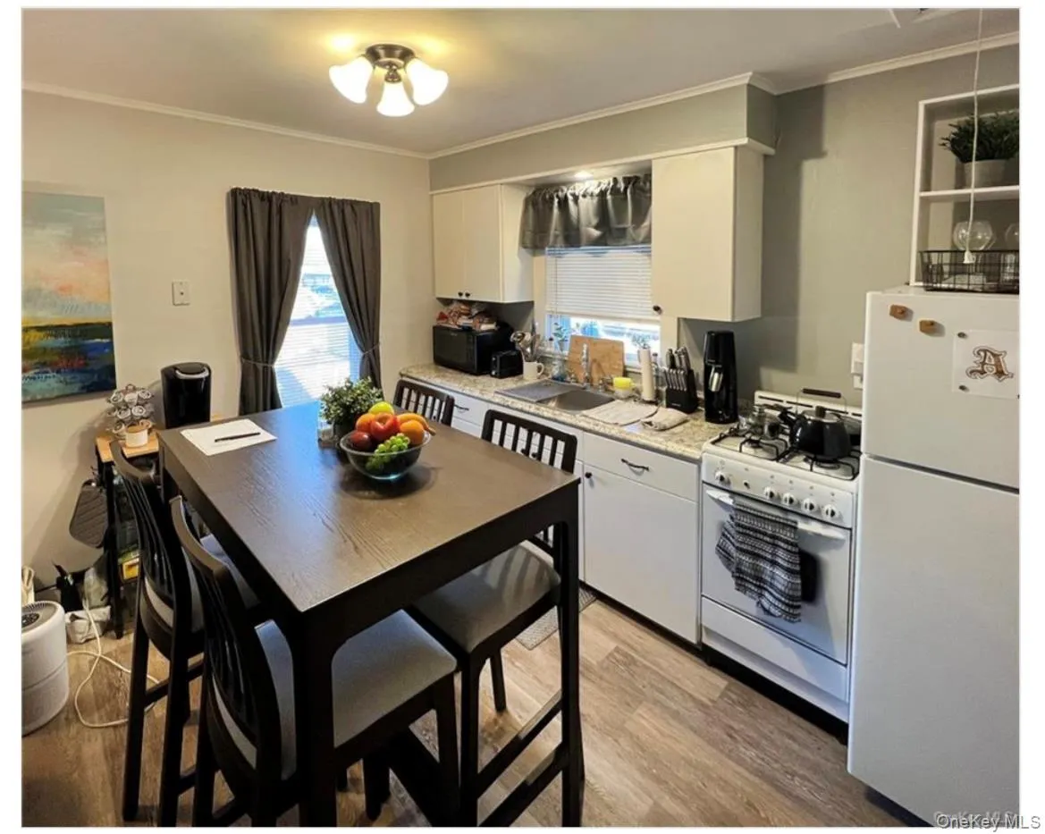 280 Maple Avenue, Crawford, NY, 1 Bedroom Bedrooms, 2 Rooms Rooms,1 BathroomBathrooms,Residential Lease,For Rent,Maple,0,972827 280 Maple Avenue, Crawford, NY, 1 Bedroom Bedrooms, 2 Rooms Rooms,1 BathroomBathrooms,Residential Lease,For Rent,Maple,0,972827