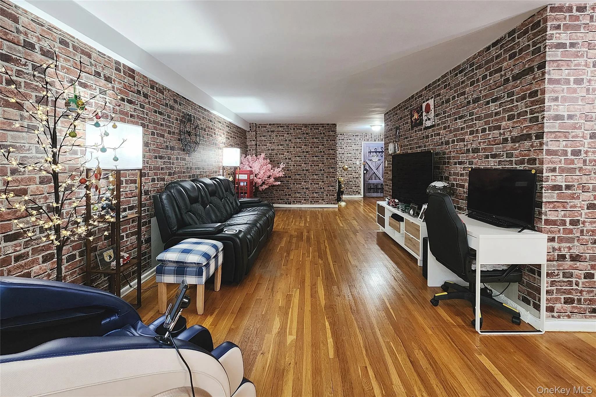 209-20 18th Ave, New York, NY, 1 Bedroom Bedrooms, 4 Rooms Rooms,1 BathroomBathrooms,Residential,For Rent,Ave,0,972832 209-20 18th Ave, New York, NY, 1 Bedroom Bedrooms, 4 Rooms Rooms,1 BathroomBathrooms,Residential,For Rent,Ave,0,972832