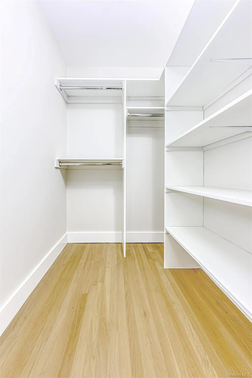 24 Gerke Avenue, Clarkstown, NY, 4 Bedrooms Bedrooms, 8 Rooms Rooms,3 BathroomsBathrooms,Residential Lease,For Rent,Gerke,0,972834 24 Gerke Avenue, Clarkstown, NY, 4 Bedrooms Bedrooms, 8 Rooms Rooms,3 BathroomsBathrooms,Residential Lease,For Rent,Gerke,0,972834