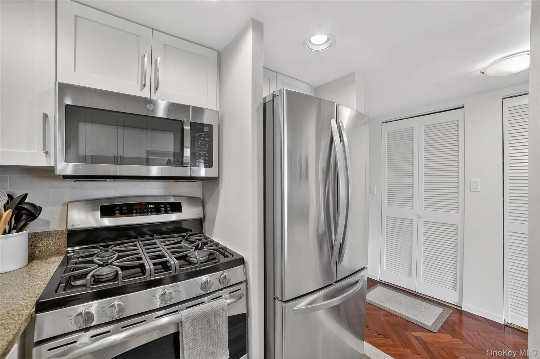10 Stewart Place, White Plains, NY, 2 Bedrooms Bedrooms, 4 Rooms Rooms,2 BathroomsBathrooms,Residential,For Rent,Stewart,0,972848 10 Stewart Place, White Plains, NY, 2 Bedrooms Bedrooms, 4 Rooms Rooms,2 BathroomsBathrooms,Residential,For Rent,Stewart,0,972848