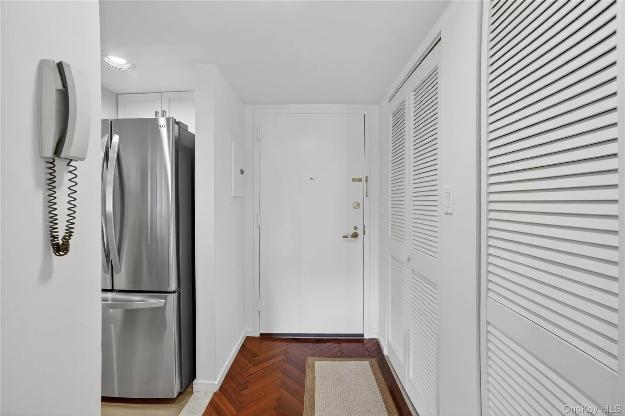 10 Stewart Place, White Plains, NY, 2 Bedrooms Bedrooms, 4 Rooms Rooms,2 BathroomsBathrooms,Residential,For Rent,Stewart,0,972848 10 Stewart Place, White Plains, NY, 2 Bedrooms Bedrooms, 4 Rooms Rooms,2 BathroomsBathrooms,Residential,For Rent,Stewart,0,972848