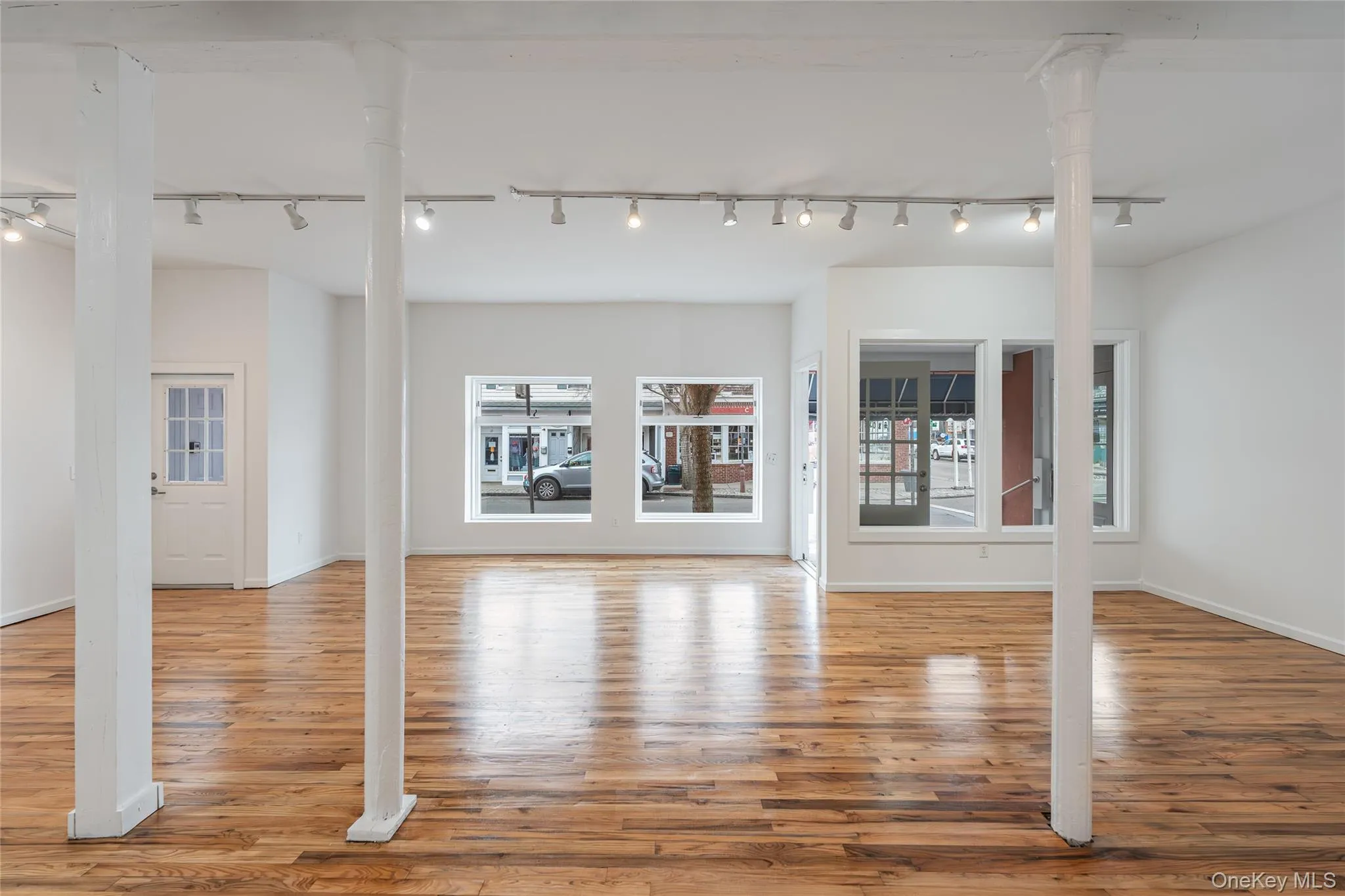 123-125 Main Street, Store #4, Greenport, NY 123-125 Main Street, Store #4, Greenport, NY