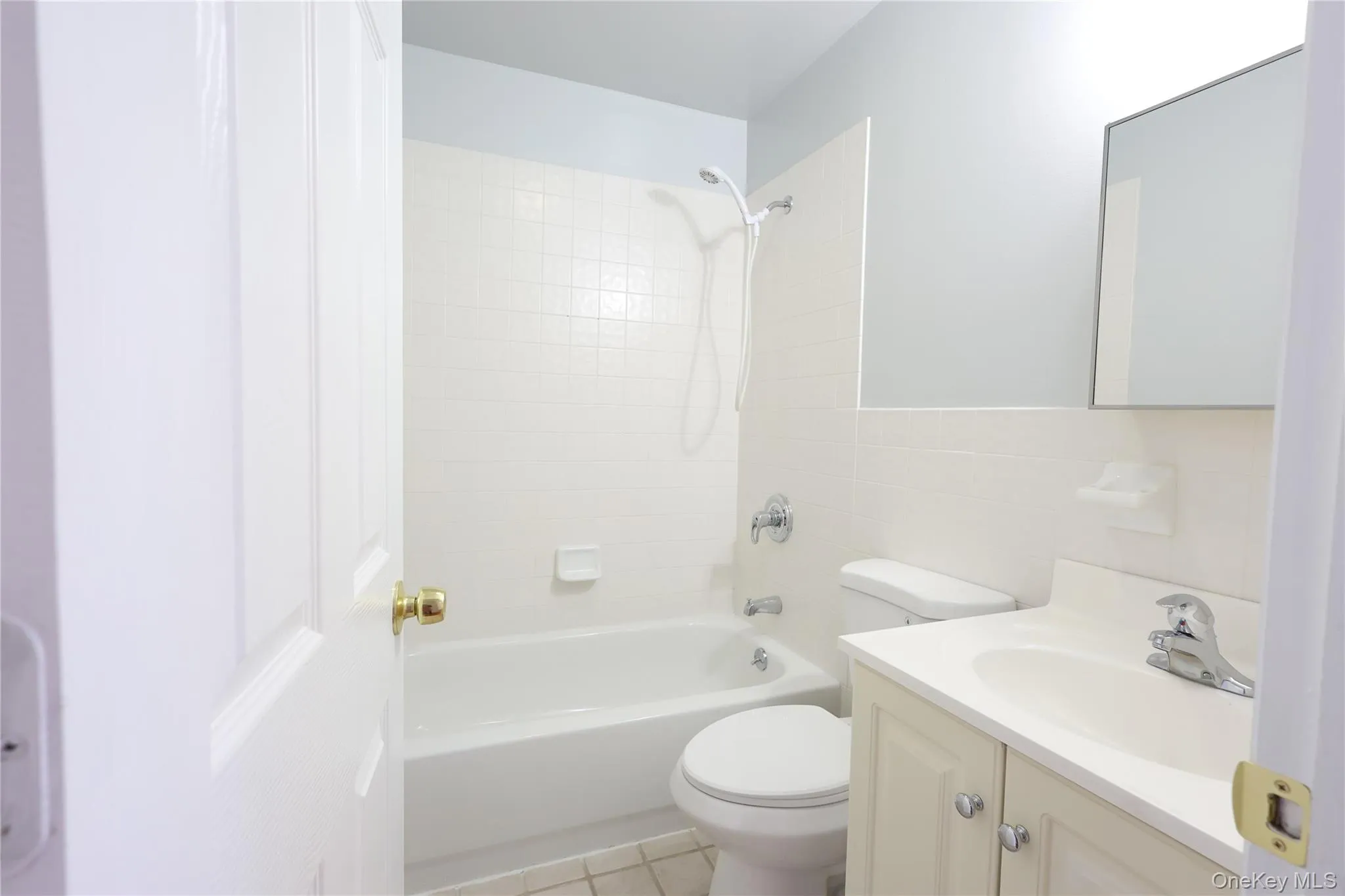 2219 Boller Avenue, New York, NY, 2 Bedrooms Bedrooms, 6 Rooms Rooms,2 BathroomsBathrooms,Residential Lease,For Rent,Boller,0,972864 2219 Boller Avenue, New York, NY, 2 Bedrooms Bedrooms, 6 Rooms Rooms,2 BathroomsBathrooms,Residential Lease,For Rent,Boller,0,972864