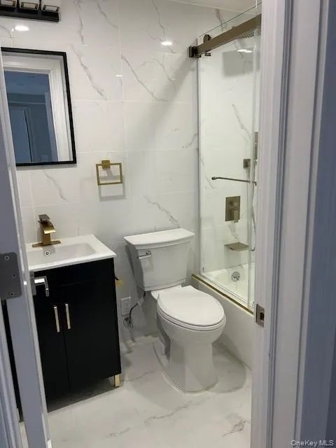 14441 78th Avenue, New York, NY, 3 Bedrooms Bedrooms, 4 Rooms Rooms,1 BathroomBathrooms,Residential Lease,For Rent,78th,0,972872 14441 78th Avenue, New York, NY, 3 Bedrooms Bedrooms, 4 Rooms Rooms,1 BathroomBathrooms,Residential Lease,For Rent,78th,0,972872