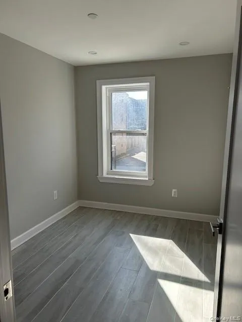 14441 78th Avenue, New York, NY, 3 Bedrooms Bedrooms, 4 Rooms Rooms,1 BathroomBathrooms,Residential Lease,For Rent,78th,0,972872 14441 78th Avenue, New York, NY, 3 Bedrooms Bedrooms, 4 Rooms Rooms,1 BathroomBathrooms,Residential Lease,For Rent,78th,0,972872