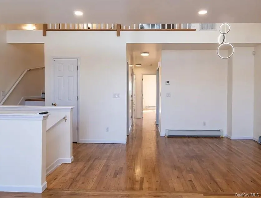 25016 41st Road, New York, NY, 3 Bedrooms Bedrooms, 6 Rooms Rooms,2 BathroomsBathrooms,Residential Lease,For Rent,41st,0,972889 25016 41st Road, New York, NY, 3 Bedrooms Bedrooms, 6 Rooms Rooms,2 BathroomsBathrooms,Residential Lease,For Rent,41st,0,972889