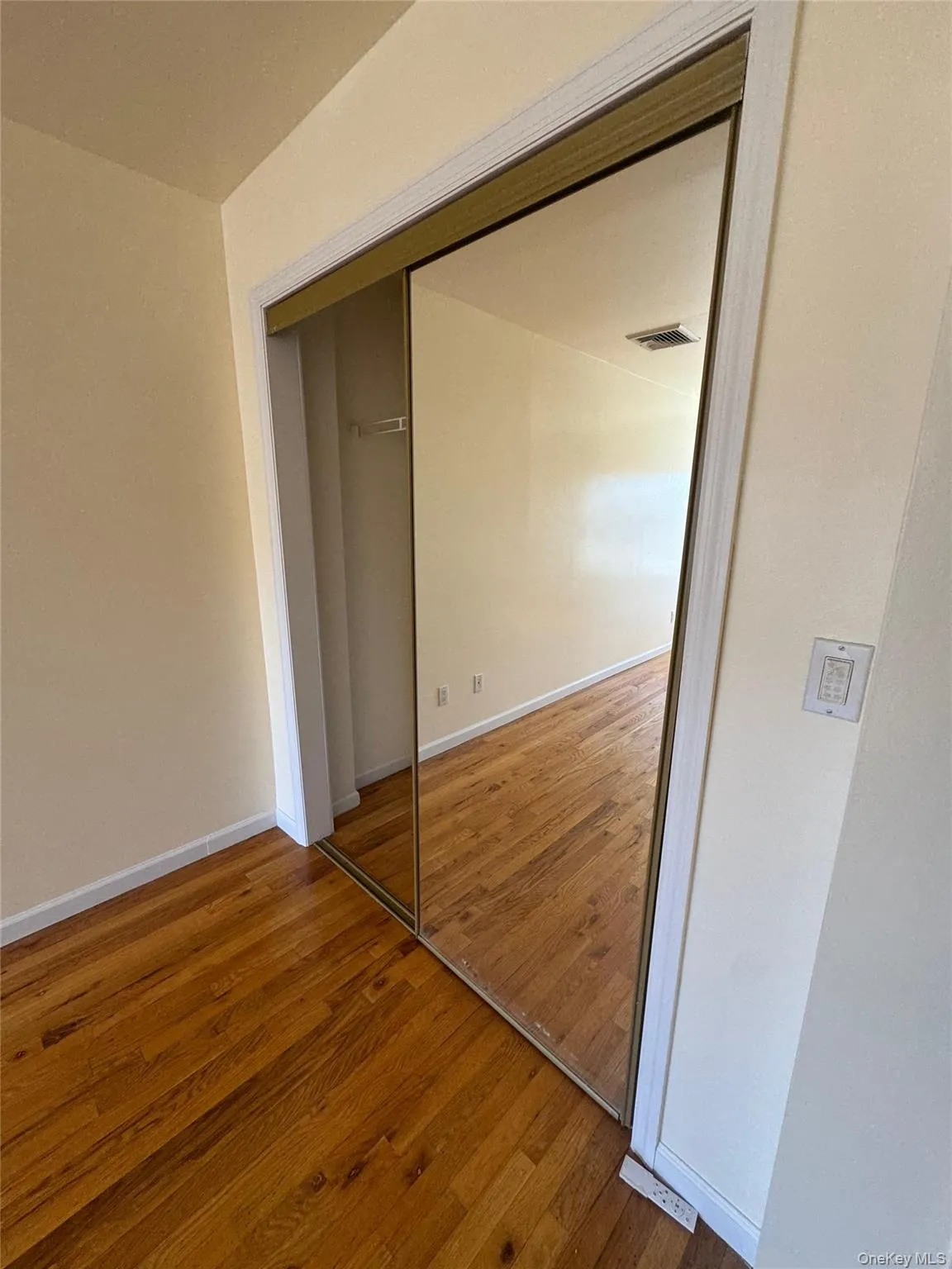 25016 41st Road, New York, NY, 3 Bedrooms Bedrooms, 6 Rooms Rooms,2 BathroomsBathrooms,Residential Lease,For Rent,41st,0,972889 25016 41st Road, New York, NY, 3 Bedrooms Bedrooms, 6 Rooms Rooms,2 BathroomsBathrooms,Residential Lease,For Rent,41st,0,972889