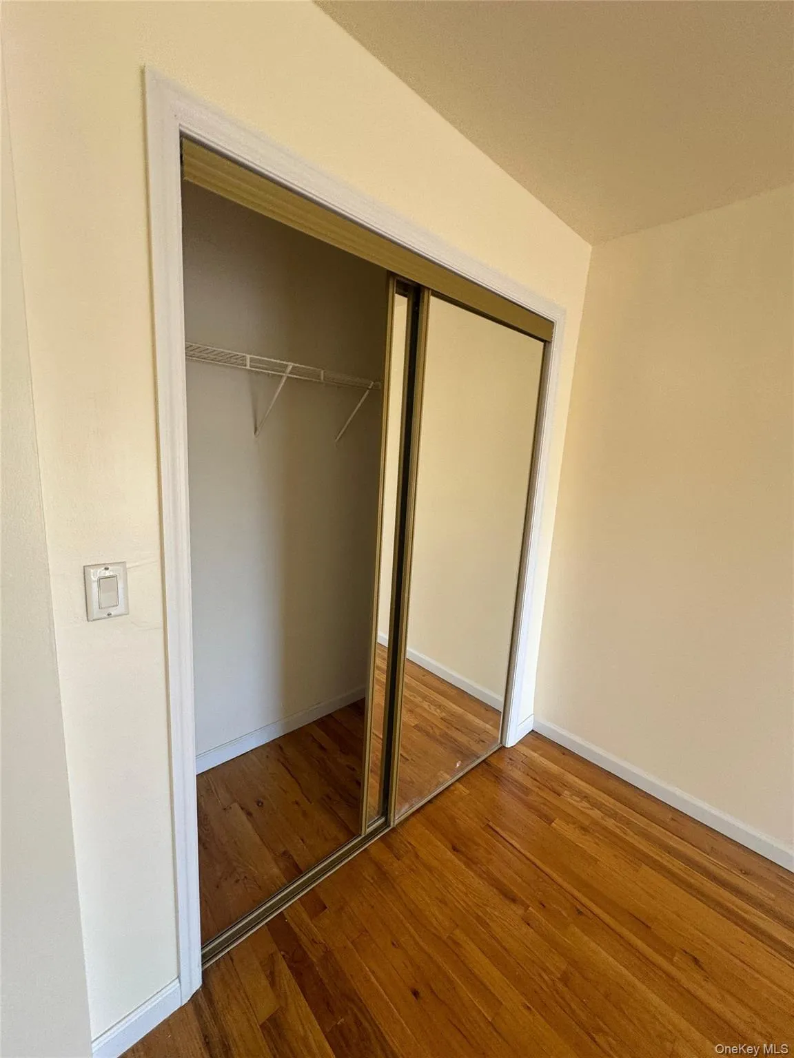 25016 41st Road, New York, NY, 3 Bedrooms Bedrooms, 6 Rooms Rooms,2 BathroomsBathrooms,Residential Lease,For Rent,41st,0,972889 25016 41st Road, New York, NY, 3 Bedrooms Bedrooms, 6 Rooms Rooms,2 BathroomsBathrooms,Residential Lease,For Rent,41st,0,972889