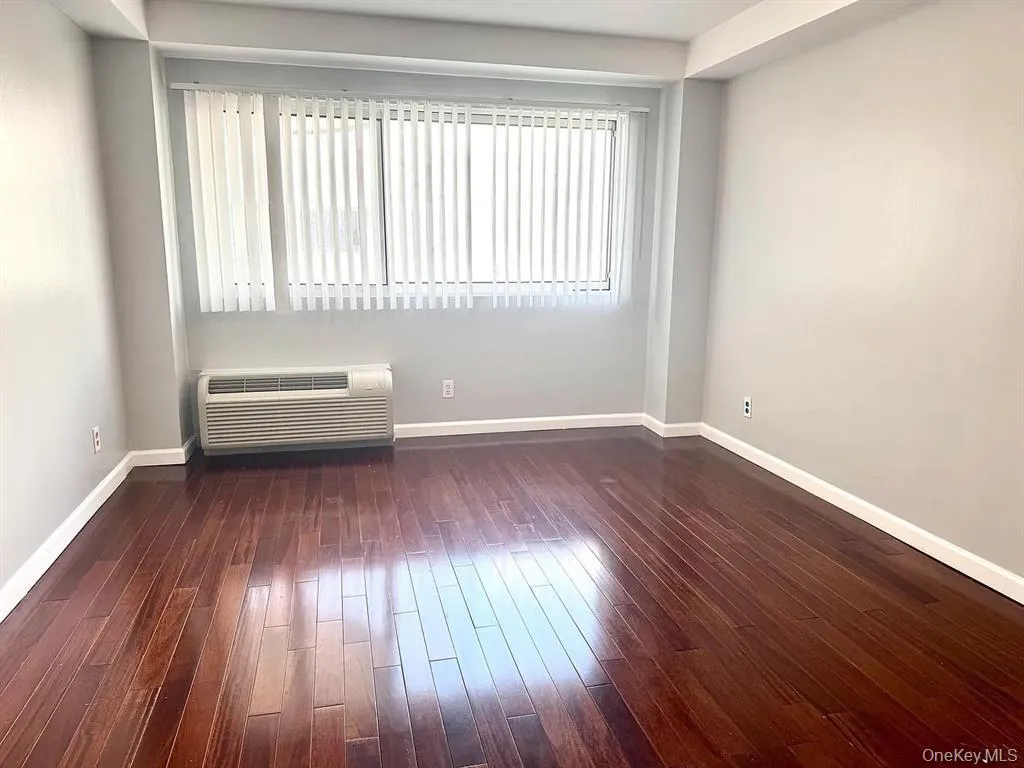 88 Cutter Mill Road, North Hempstead, NY, 2 Bedrooms Bedrooms, 4 Rooms Rooms,2 BathroomsBathrooms,Residential Lease,For Rent,Cutter Mill,0,972918 88 Cutter Mill Road, North Hempstead, NY, 2 Bedrooms Bedrooms, 4 Rooms Rooms,2 BathroomsBathrooms,Residential Lease,For Rent,Cutter Mill,0,972918
