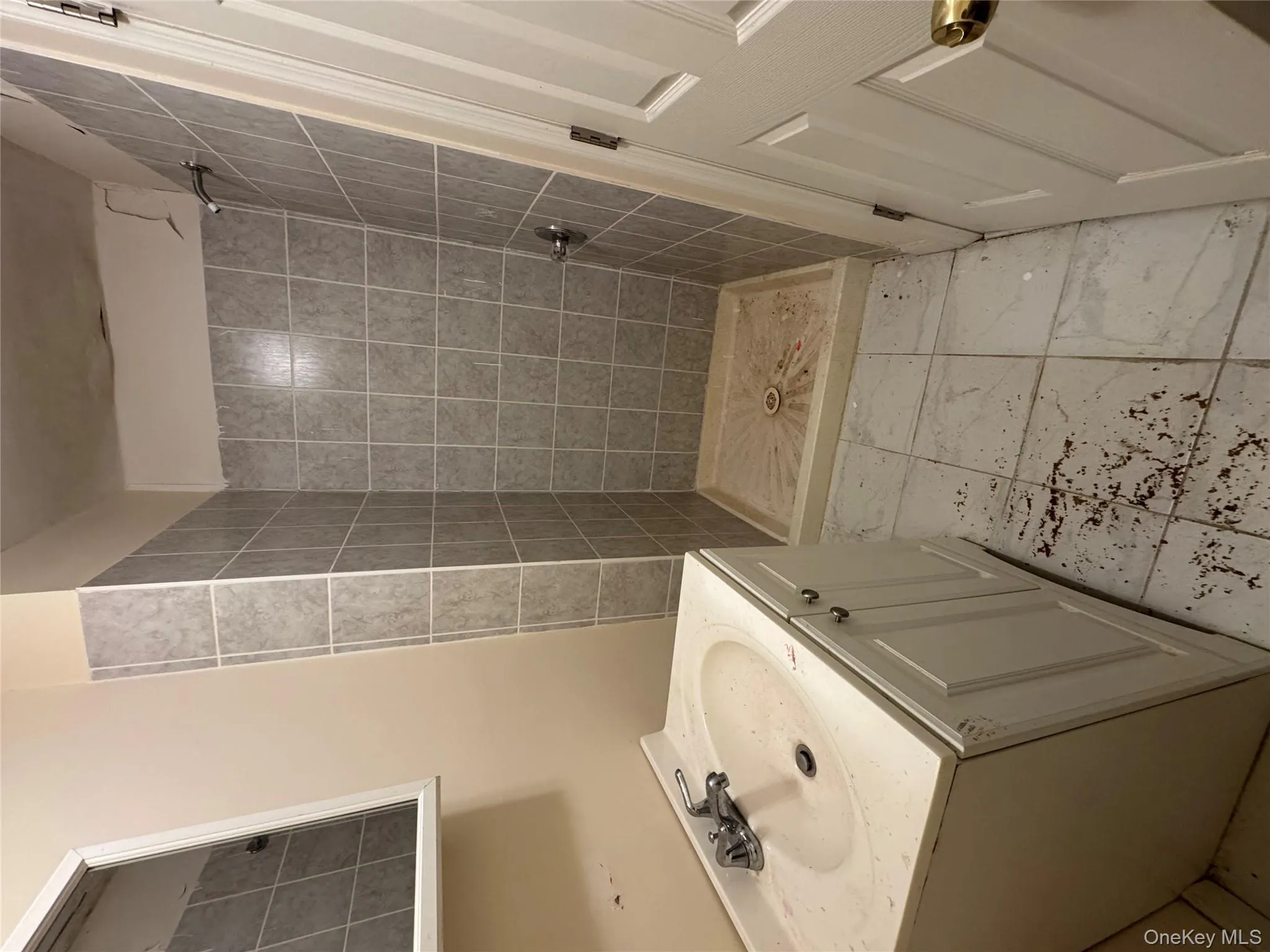 99-77 163rd Road, New York, NY, 4 Bedrooms Bedrooms, 10 Rooms Rooms,2 BathroomsBathrooms,Residential,For Rent,163rd,0,972957 99-77 163rd Road, New York, NY, 4 Bedrooms Bedrooms, 10 Rooms Rooms,2 BathroomsBathrooms,Residential,For Rent,163rd,0,972957