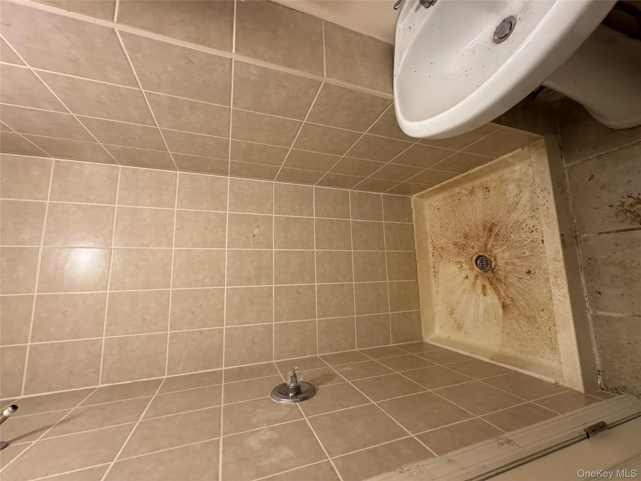 99-77 163rd Road, New York, NY, 4 Bedrooms Bedrooms, 10 Rooms Rooms,2 BathroomsBathrooms,Residential,For Rent,163rd,0,972957 99-77 163rd Road, New York, NY, 4 Bedrooms Bedrooms, 10 Rooms Rooms,2 BathroomsBathrooms,Residential,For Rent,163rd,0,972957