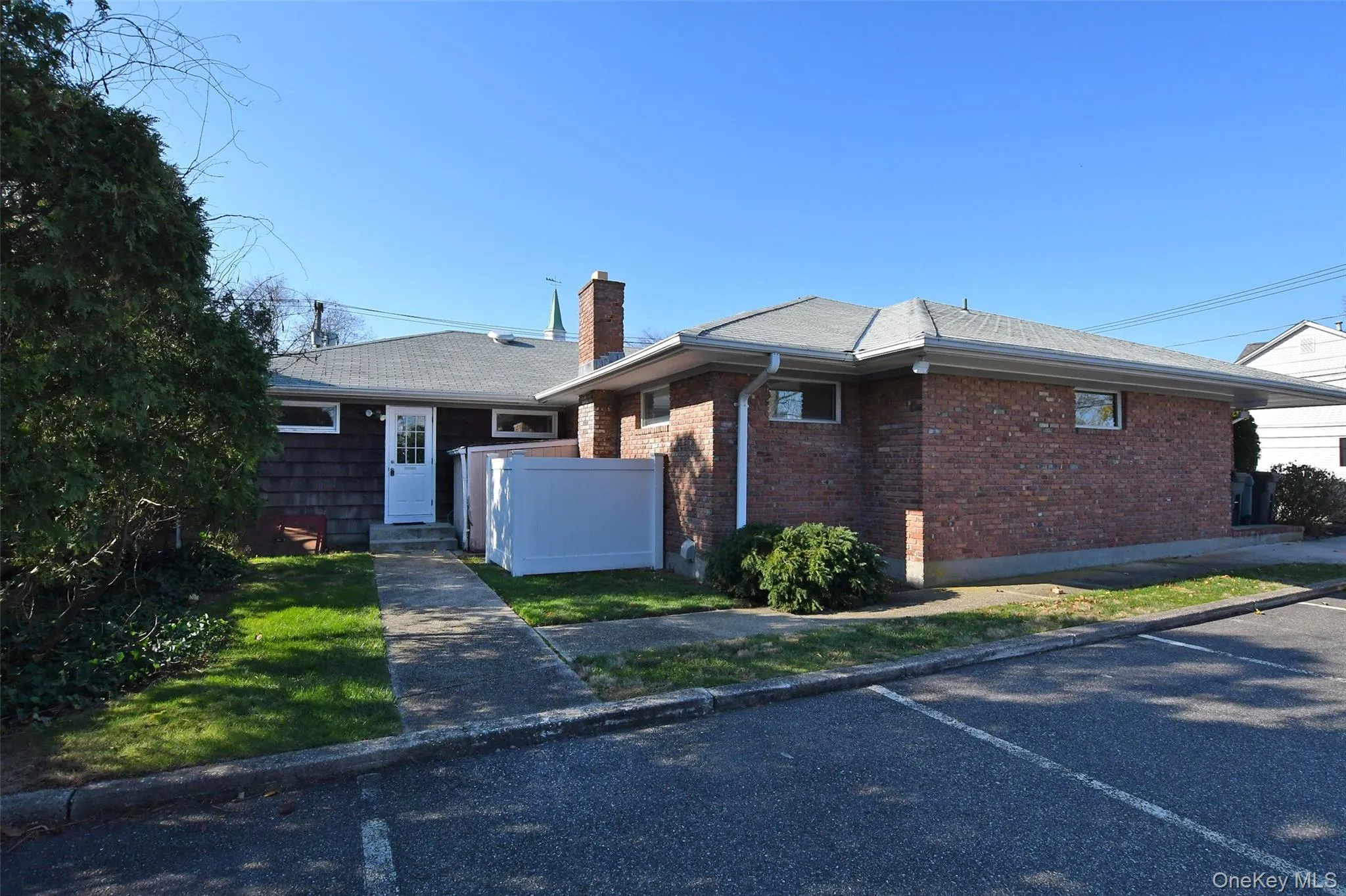 193A Blue Point Avenue, Brookhaven, NY, ,Commercial Lease,For Rent,Blue Point,0,972979 193A Blue Point Avenue, Brookhaven, NY, ,Commercial Lease,For Rent,Blue Point,0,972979