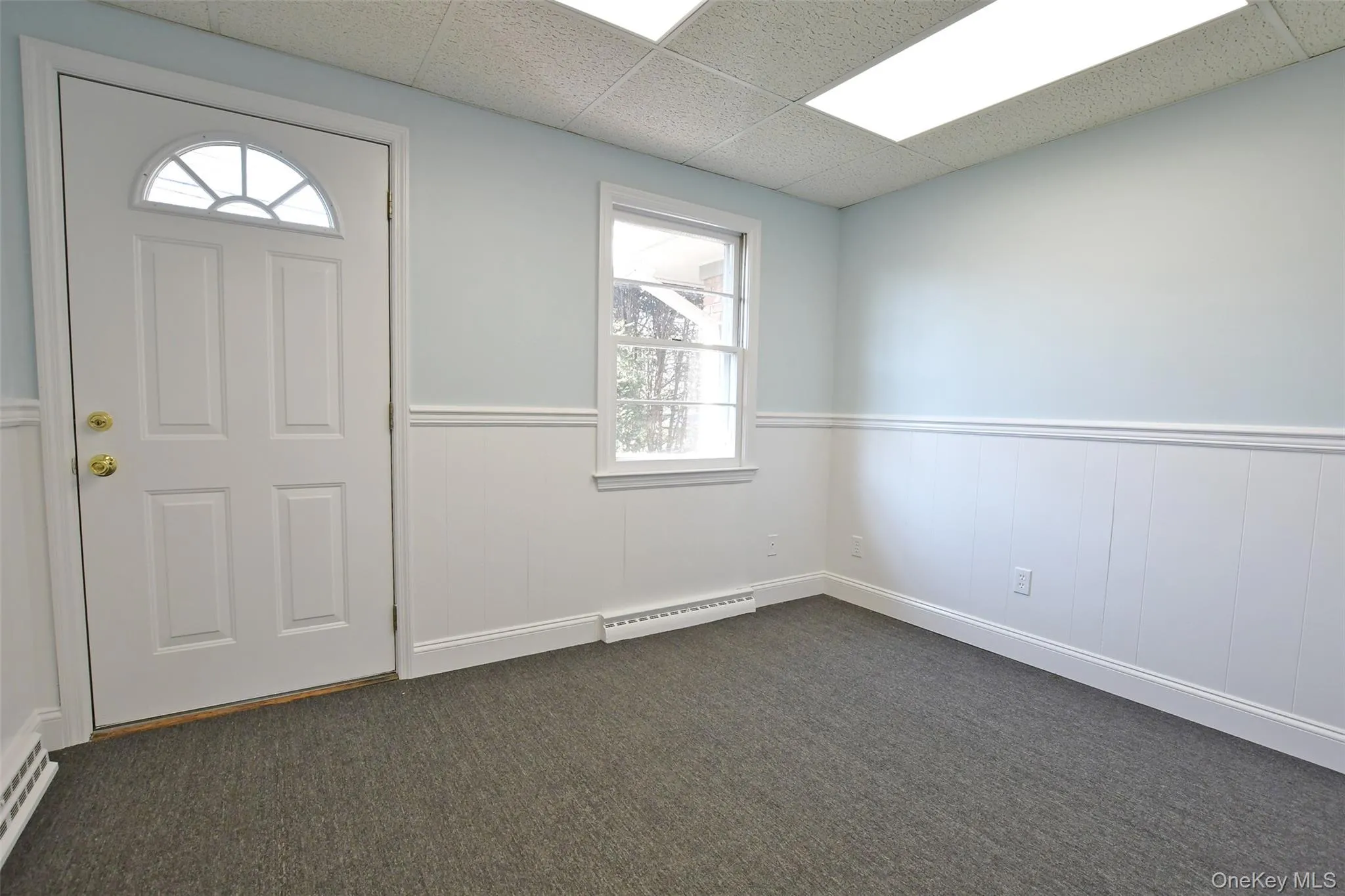 Waiting room Waiting room