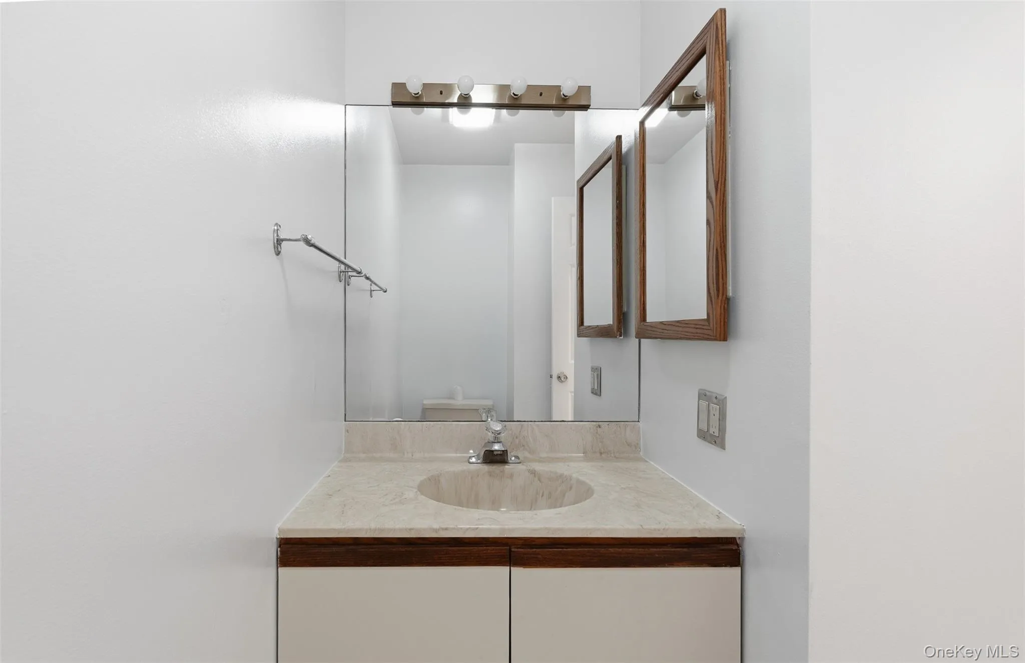 17 Knoll View, Ossining, NY, 1 Bedroom Bedrooms, 4 Rooms Rooms,2 BathroomsBathrooms,Residential,For Rent,Knoll,0,972983 17 Knoll View, Ossining, NY, 1 Bedroom Bedrooms, 4 Rooms Rooms,2 BathroomsBathrooms,Residential,For Rent,Knoll,0,972983