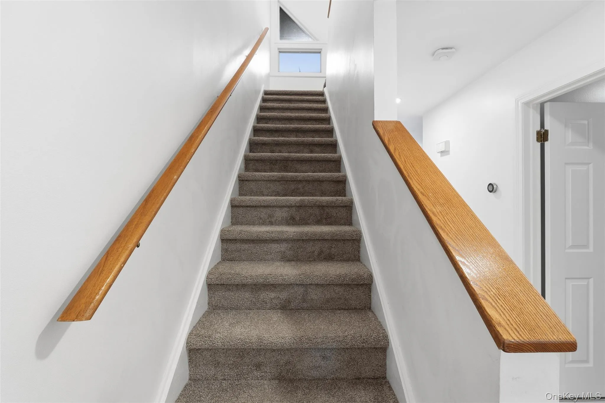 17 Knoll View, Ossining, NY, 1 Bedroom Bedrooms, 4 Rooms Rooms,2 BathroomsBathrooms,Residential,For Rent,Knoll,0,972983 17 Knoll View, Ossining, NY, 1 Bedroom Bedrooms, 4 Rooms Rooms,2 BathroomsBathrooms,Residential,For Rent,Knoll,0,972983