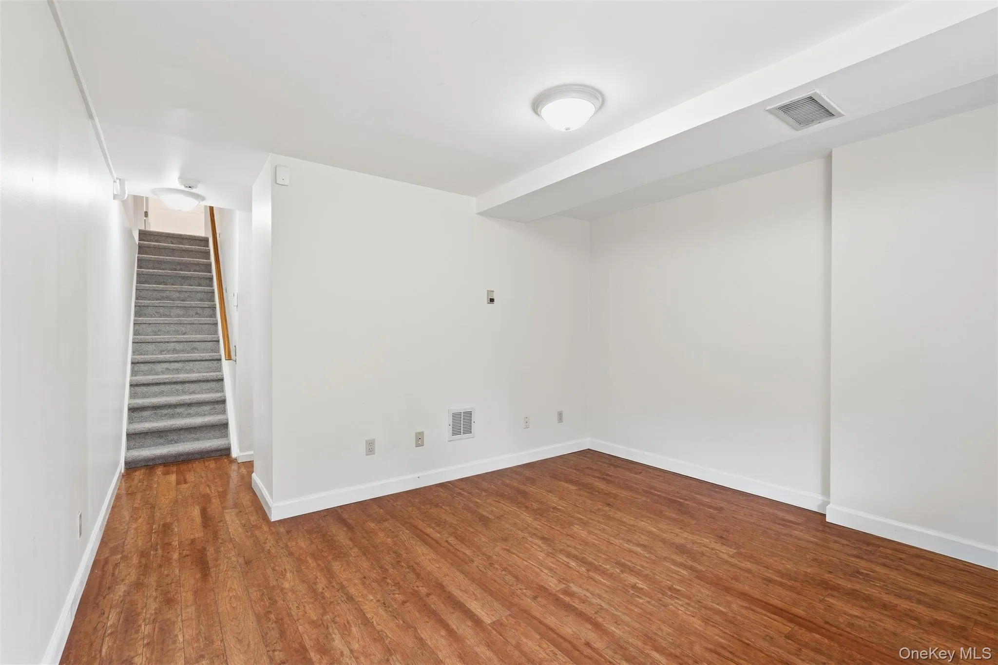 17 Knoll View, Ossining, NY, 1 Bedroom Bedrooms, 4 Rooms Rooms,2 BathroomsBathrooms,Residential,For Rent,Knoll,0,972983 17 Knoll View, Ossining, NY, 1 Bedroom Bedrooms, 4 Rooms Rooms,2 BathroomsBathrooms,Residential,For Rent,Knoll,0,972983