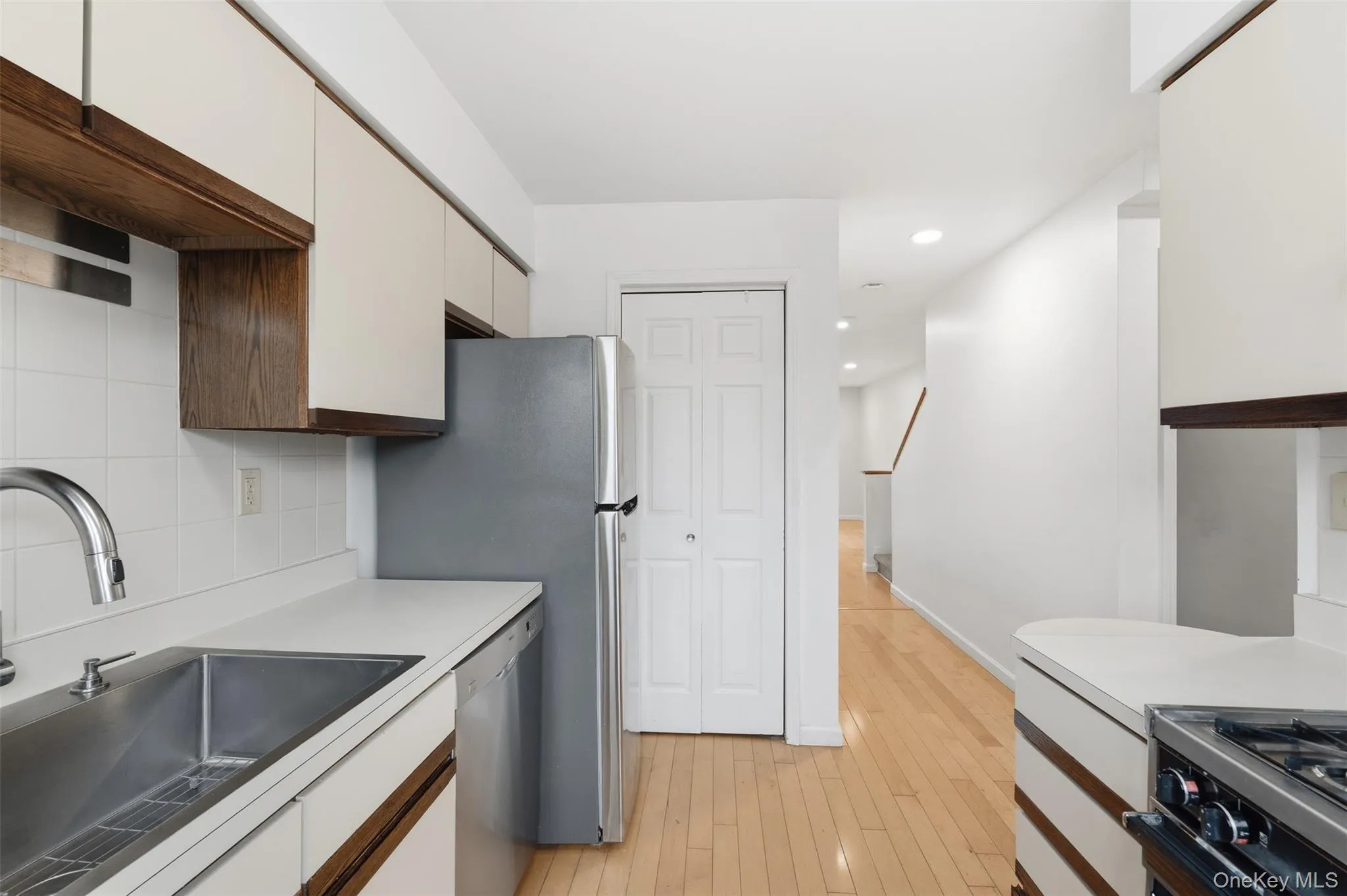 17 Knoll View, Ossining, NY, 1 Bedroom Bedrooms, 4 Rooms Rooms,2 BathroomsBathrooms,Residential,For Rent,Knoll,0,972983 17 Knoll View, Ossining, NY, 1 Bedroom Bedrooms, 4 Rooms Rooms,2 BathroomsBathrooms,Residential,For Rent,Knoll,0,972983