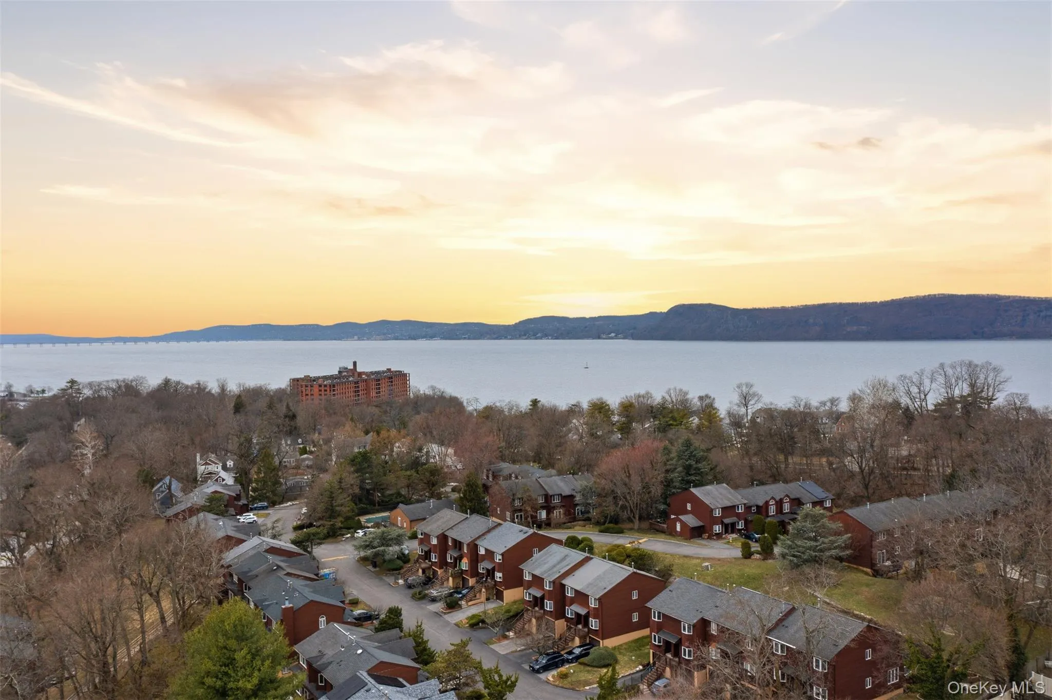 17 Knoll View, Ossining, NY, 1 Bedroom Bedrooms, 4 Rooms Rooms,2 BathroomsBathrooms,Residential,For Rent,Knoll,0,972983 17 Knoll View, Ossining, NY, 1 Bedroom Bedrooms, 4 Rooms Rooms,2 BathroomsBathrooms,Residential,For Rent,Knoll,0,972983