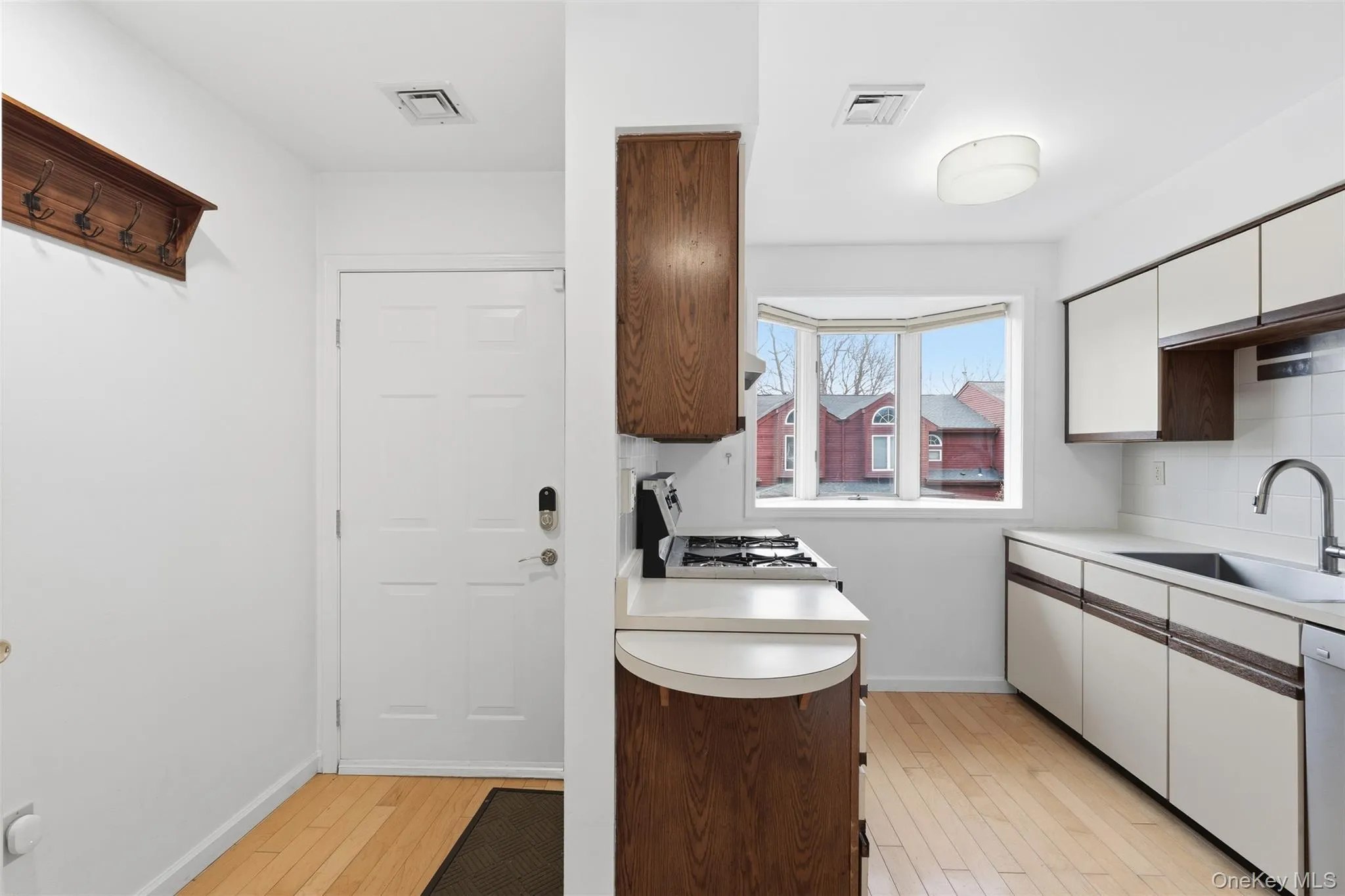 17 Knoll View, Ossining, NY, 1 Bedroom Bedrooms, 4 Rooms Rooms,2 BathroomsBathrooms,Residential,For Rent,Knoll,0,972983 17 Knoll View, Ossining, NY, 1 Bedroom Bedrooms, 4 Rooms Rooms,2 BathroomsBathrooms,Residential,For Rent,Knoll,0,972983