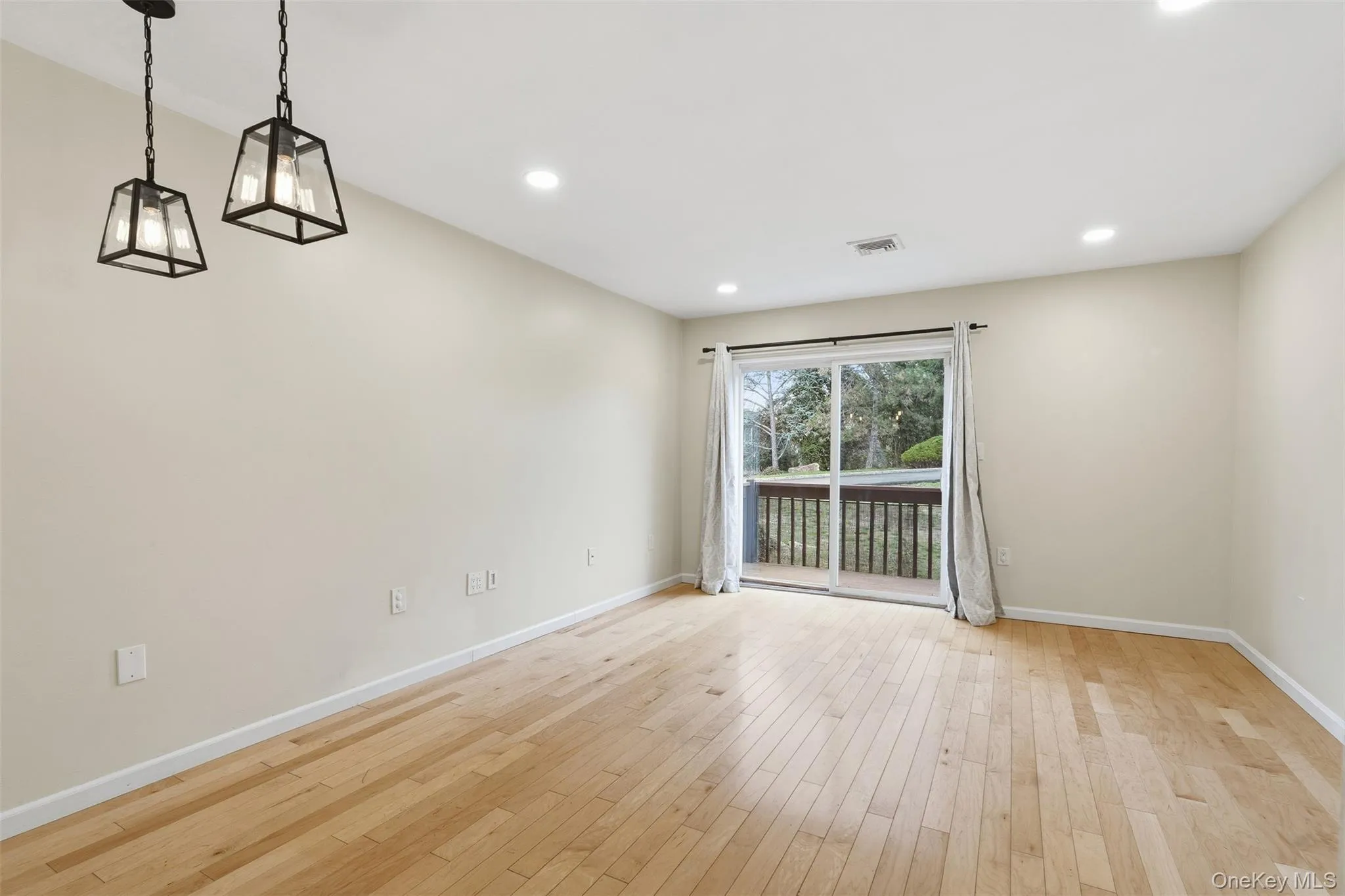 17 Knoll View, Ossining, NY, 1 Bedroom Bedrooms, 4 Rooms Rooms,2 BathroomsBathrooms,Residential,For Rent,Knoll,0,972983 17 Knoll View, Ossining, NY, 1 Bedroom Bedrooms, 4 Rooms Rooms,2 BathroomsBathrooms,Residential,For Rent,Knoll,0,972983